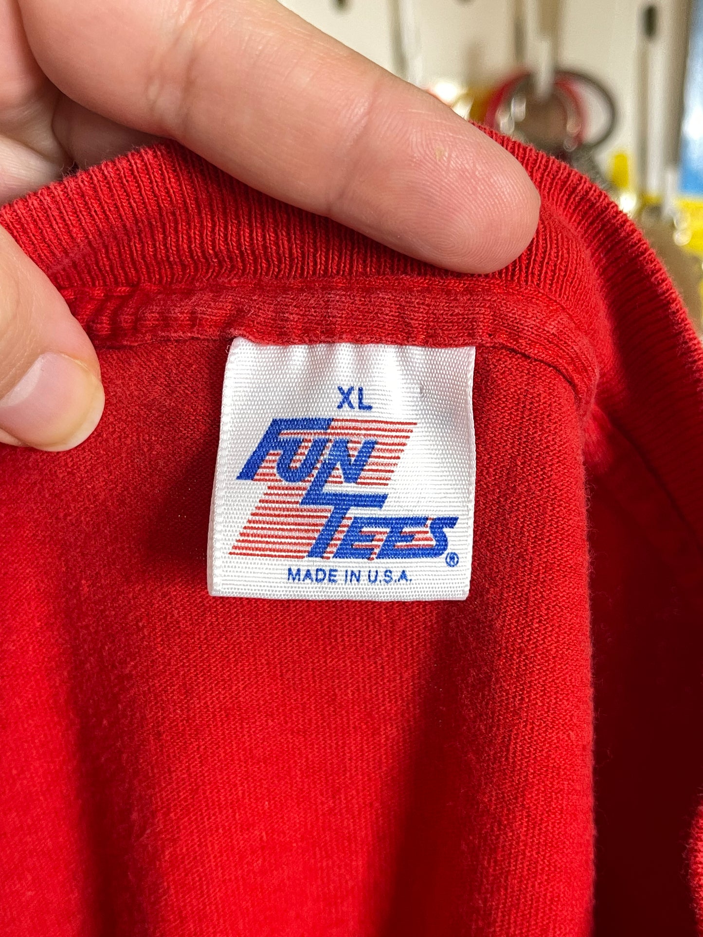 90s Hands Off Holiday Graphic Tee Sz XL