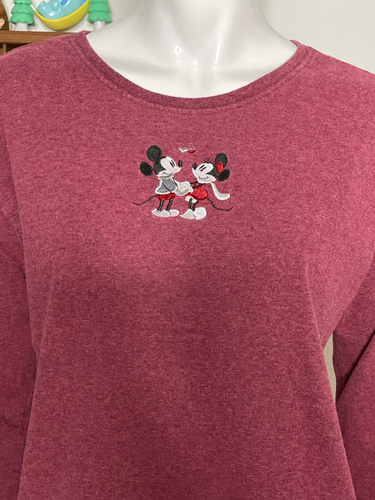 2000s Mickey & Minnie Mouse Winter Love Long Sleeve Sz M
