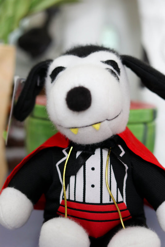 2000s Dracula Snoopy Halloween Mini Plush (A)