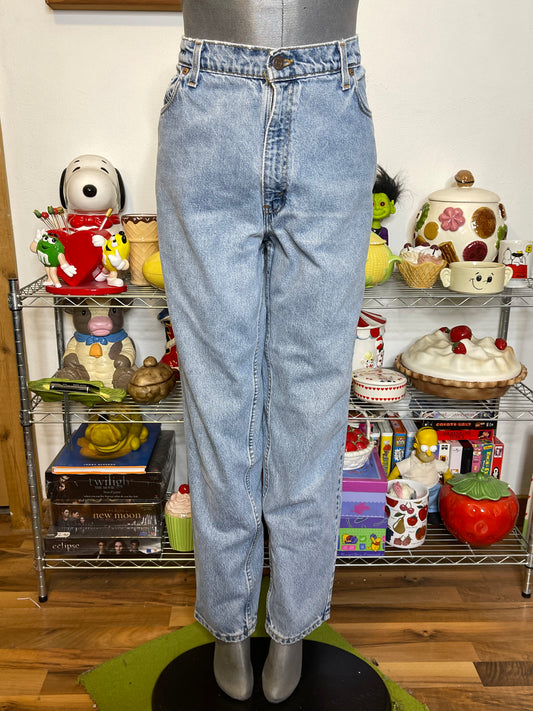 Vintage 90s Levi's 550 Light Wash Denim Jeans Sz 16 33in