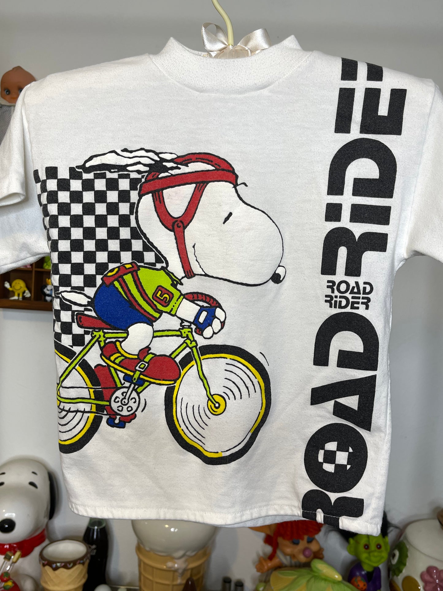 Vintage White Road Rider Snoopy Bicycle Kids Tee Sz 6