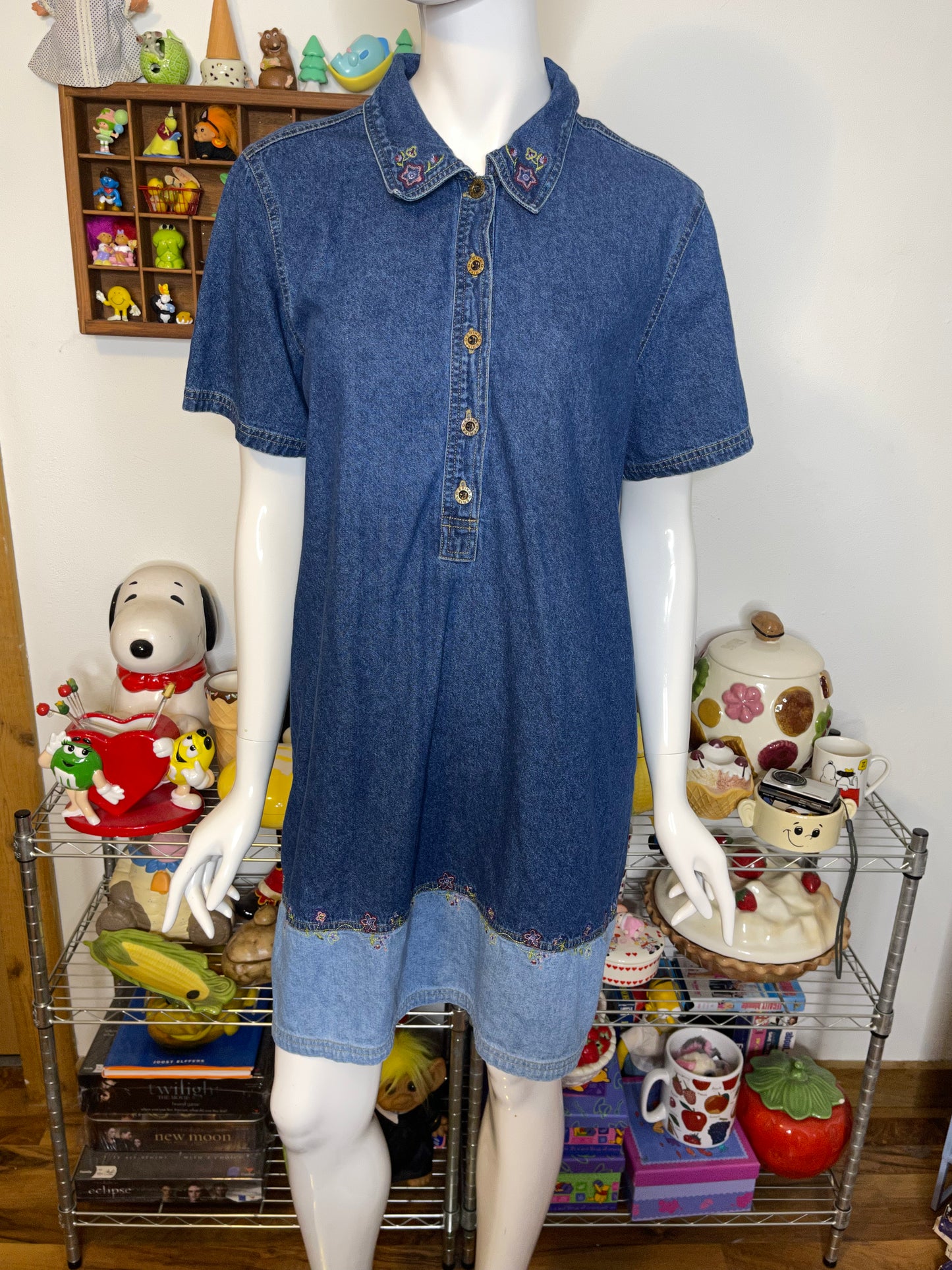 Vintage Flower Embroidered 2-Tone Denim Oversized Dress Sz M