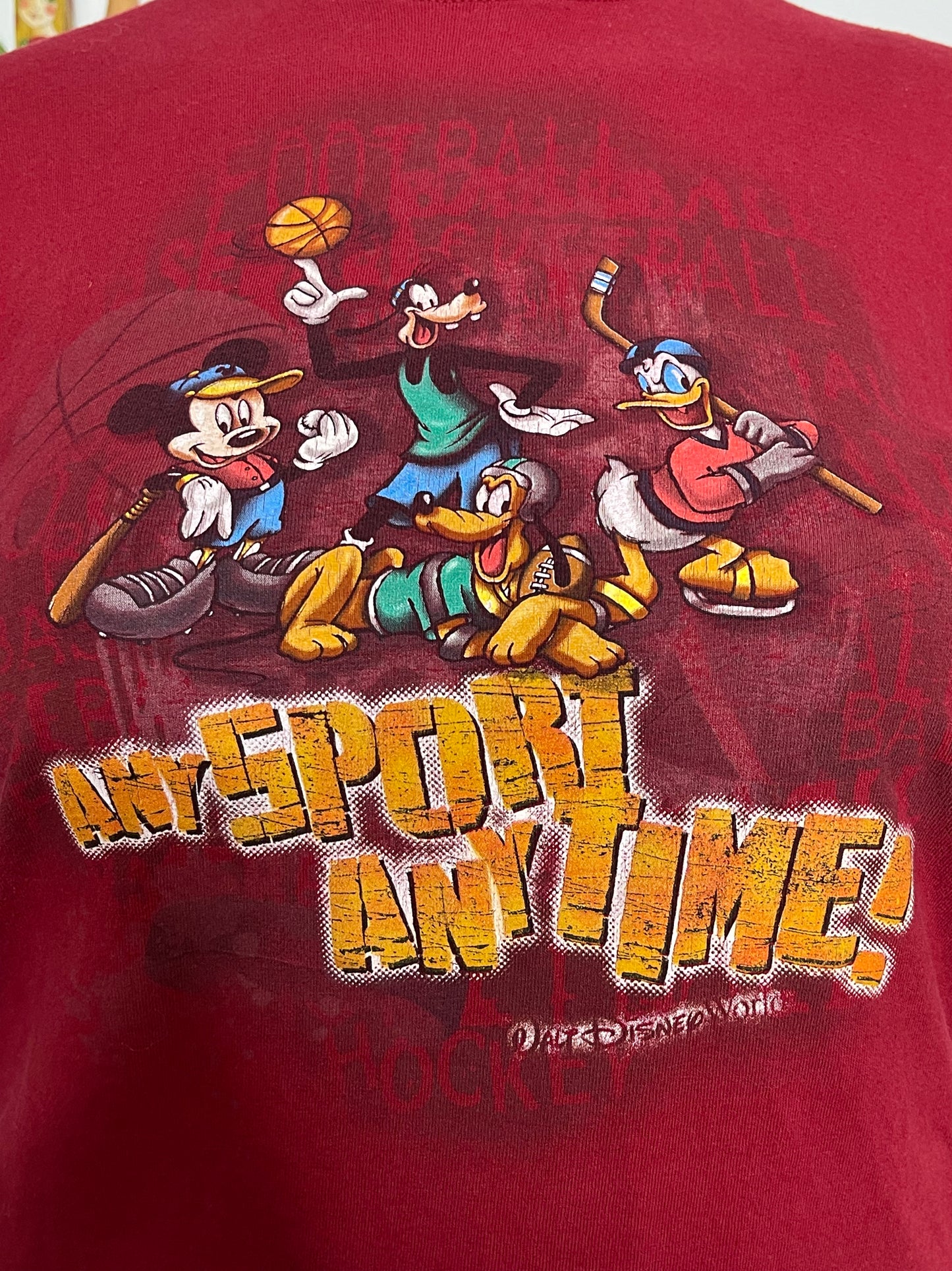2000s Disney Mickey & Friends Sports Graphic Tee Sz M/L