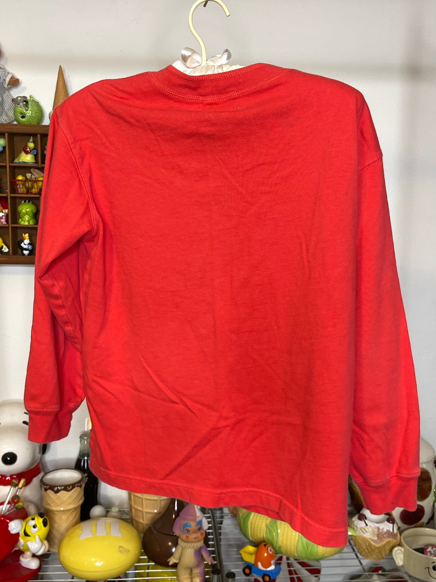 2000s Embroidered Rainbow Forest Cafe Red Kids Tee Sz L