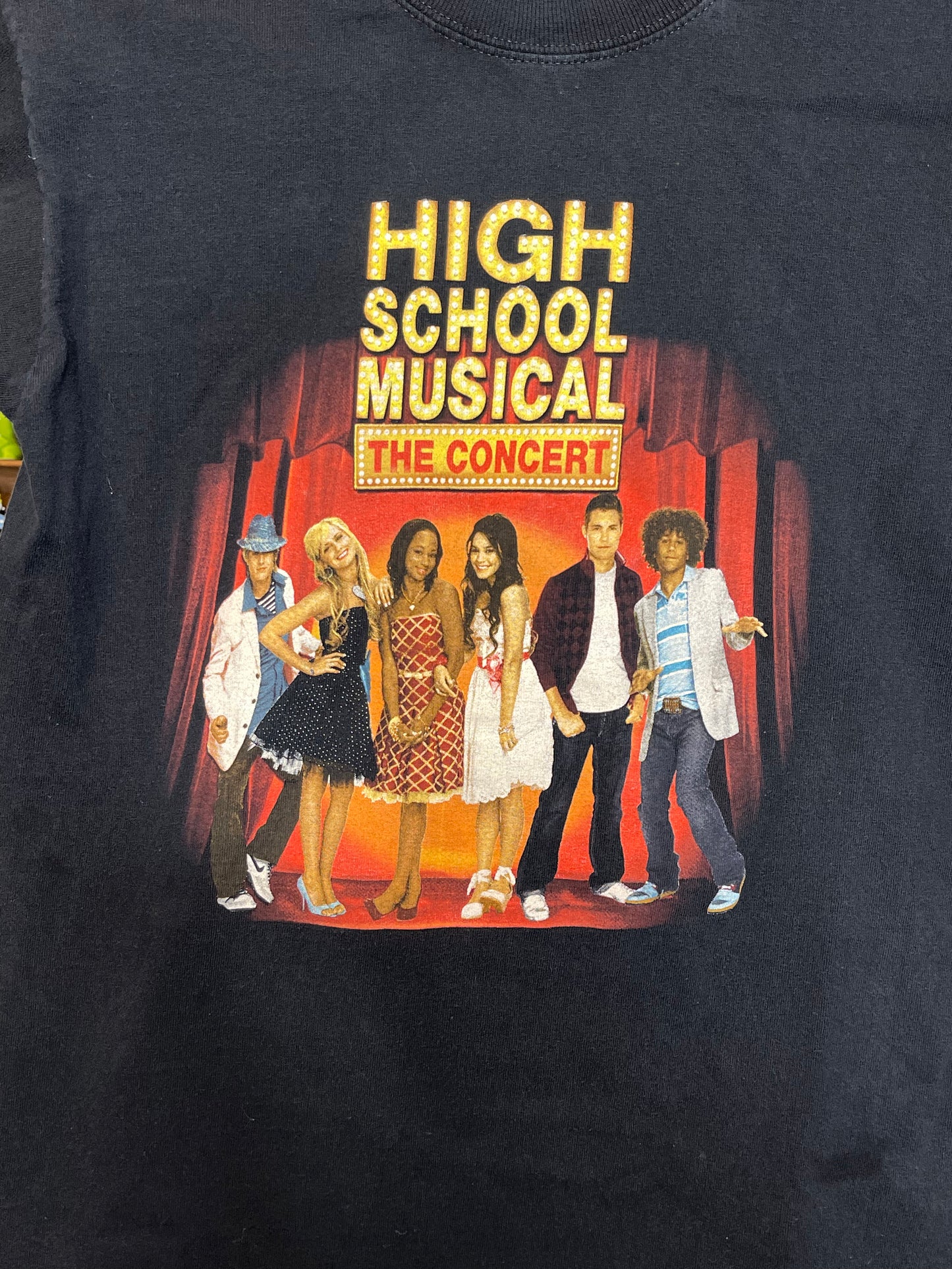 2000s High School Musical On Tour Graphic Kids Tee Sz L
