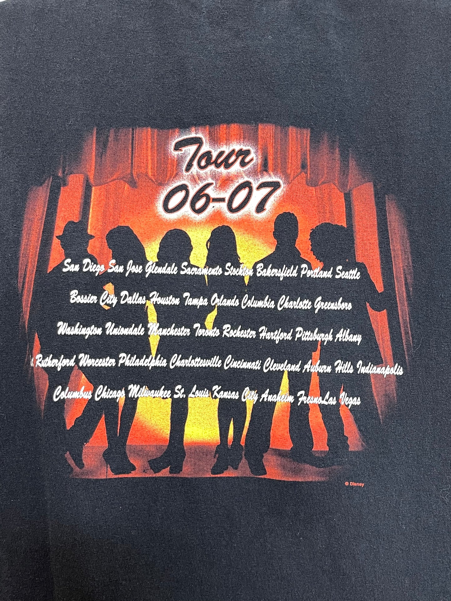 2000s High School Musical On Tour Graphic Kids Tee Sz L