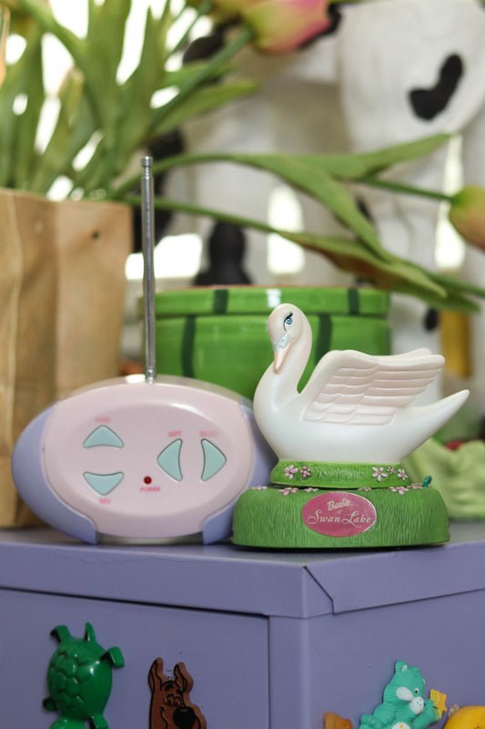 2000s Barbie Of The Swan Lake Mini Pet Radio (not working read)
