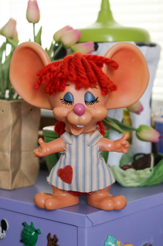 Vintage Roy Des Of Florida Country Girl Mouse Coin Bank