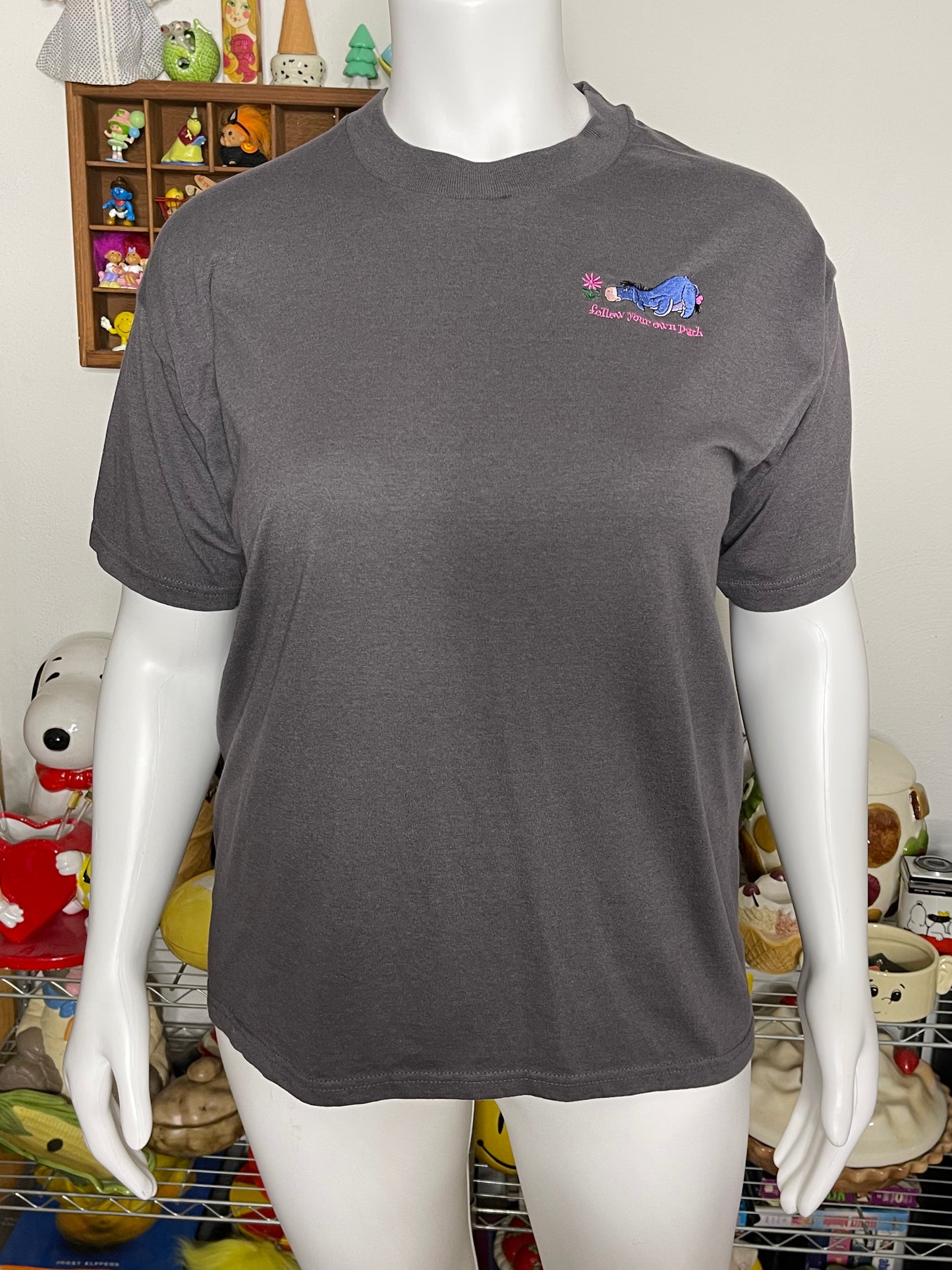 2000s Eeyore Embroidered Gray Tee Sz XL