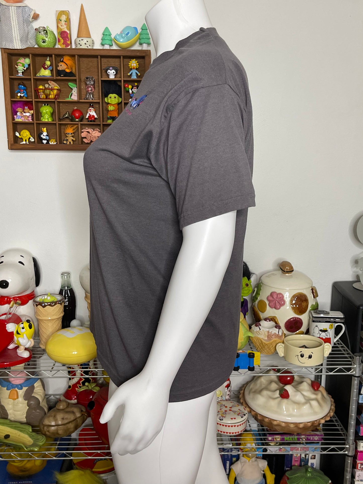 2000s Eeyore Embroidered Gray Tee Sz XL