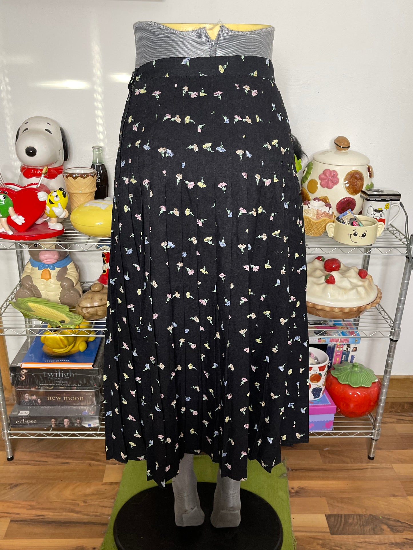 Vintage 70s Givenchy Flower Print Pleated Skirt Sz S 27in