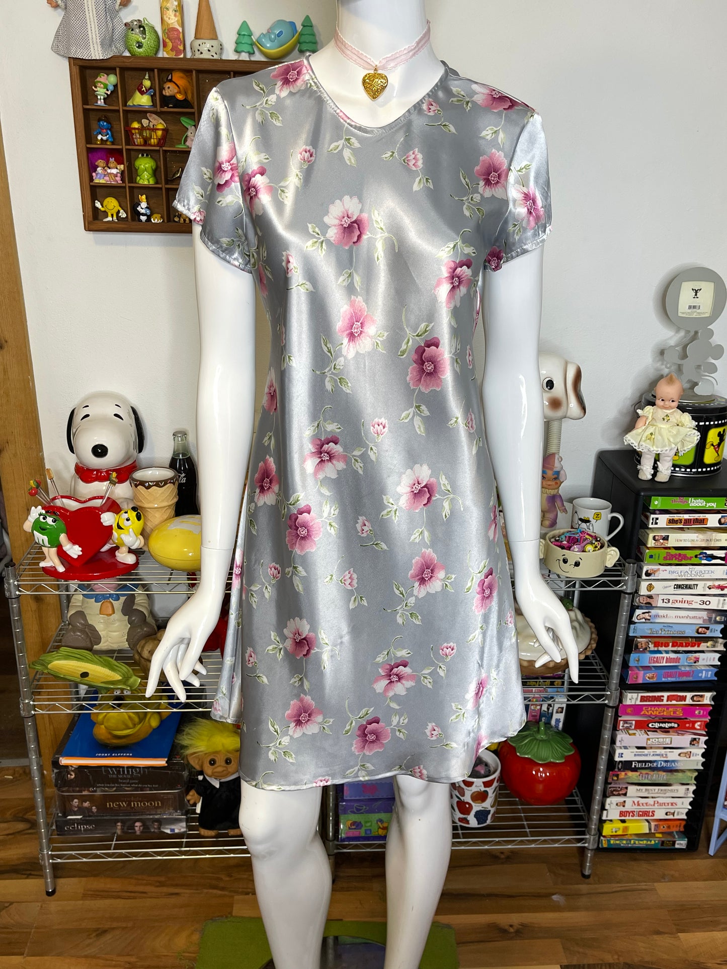 Vintage Silver Gray Flower Print Stain Style Mini Dress Sz M