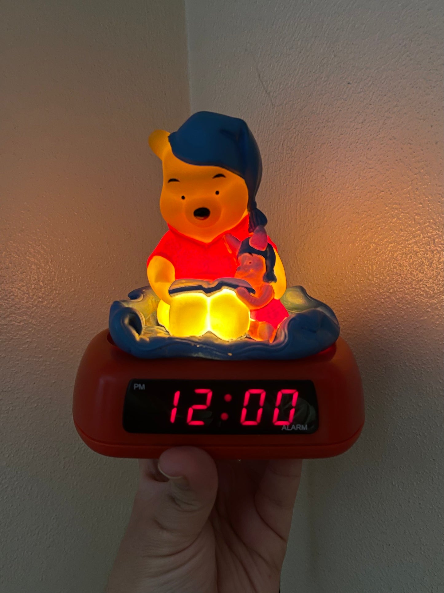Vintage Winnie The Pooh & Piglet Bedtime Alarm Clock + Night Light