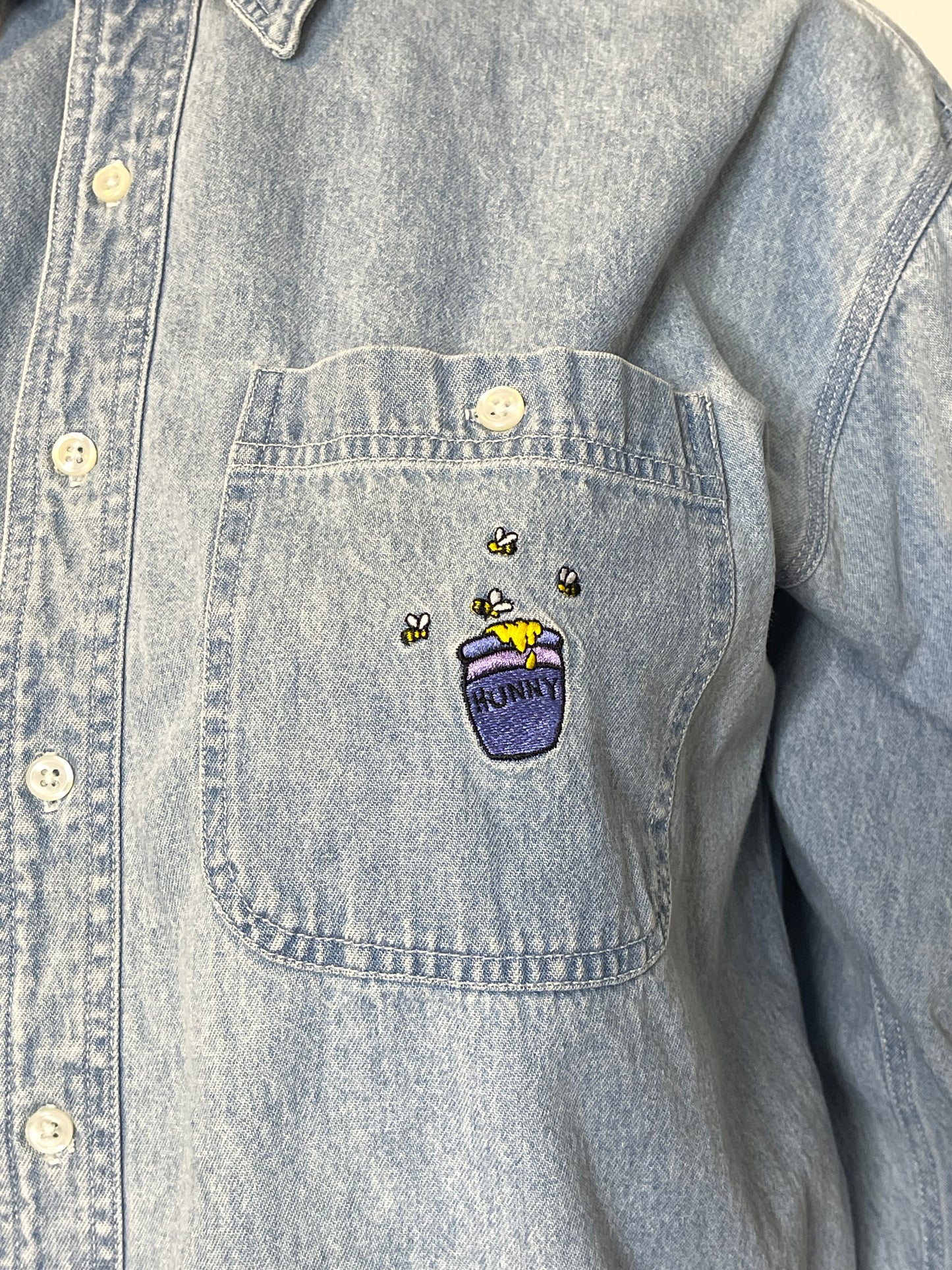 Vintage Pooh and friends embroidered denim button down sz L