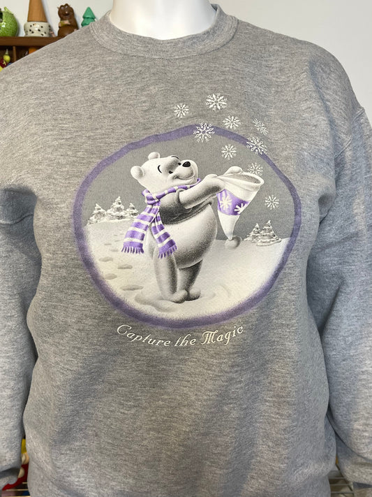 2000s Winnie The Pooh Winter Graphic Sweater Sz L