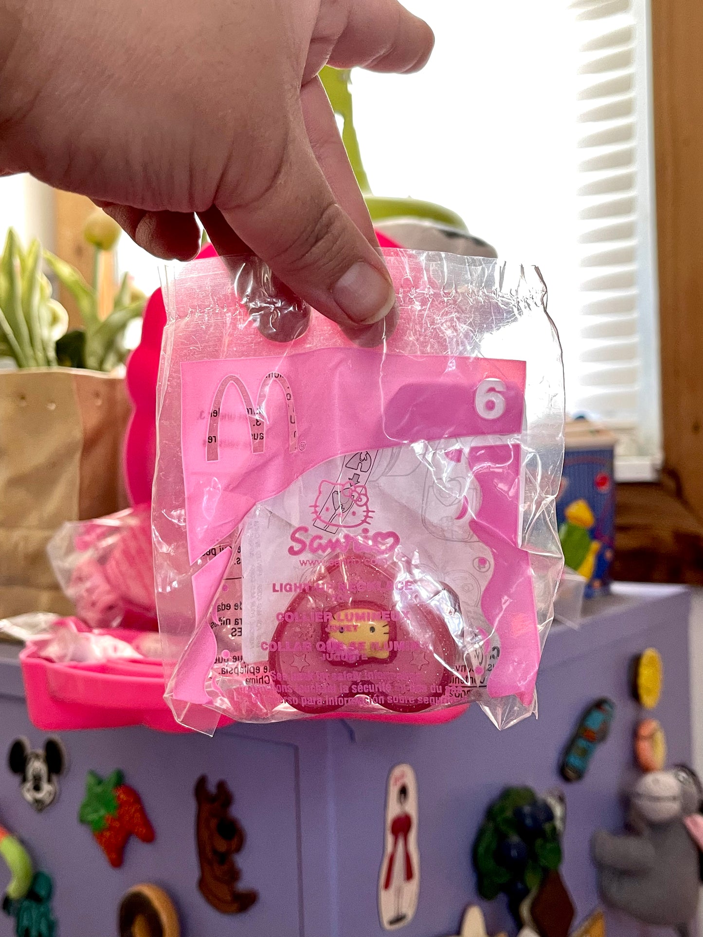 Vintage 2000s Hello Kitty Sanrio Carrying Case + Toys