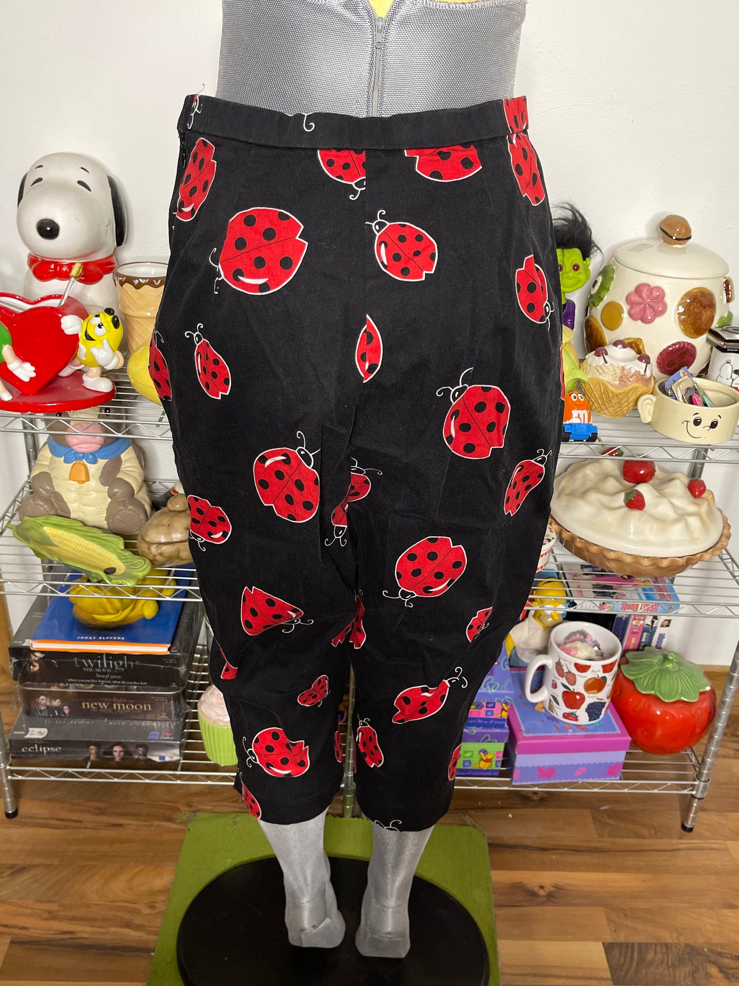 Vintage 90s  Faded Lady Bug Print High Waisted Capris Sz M