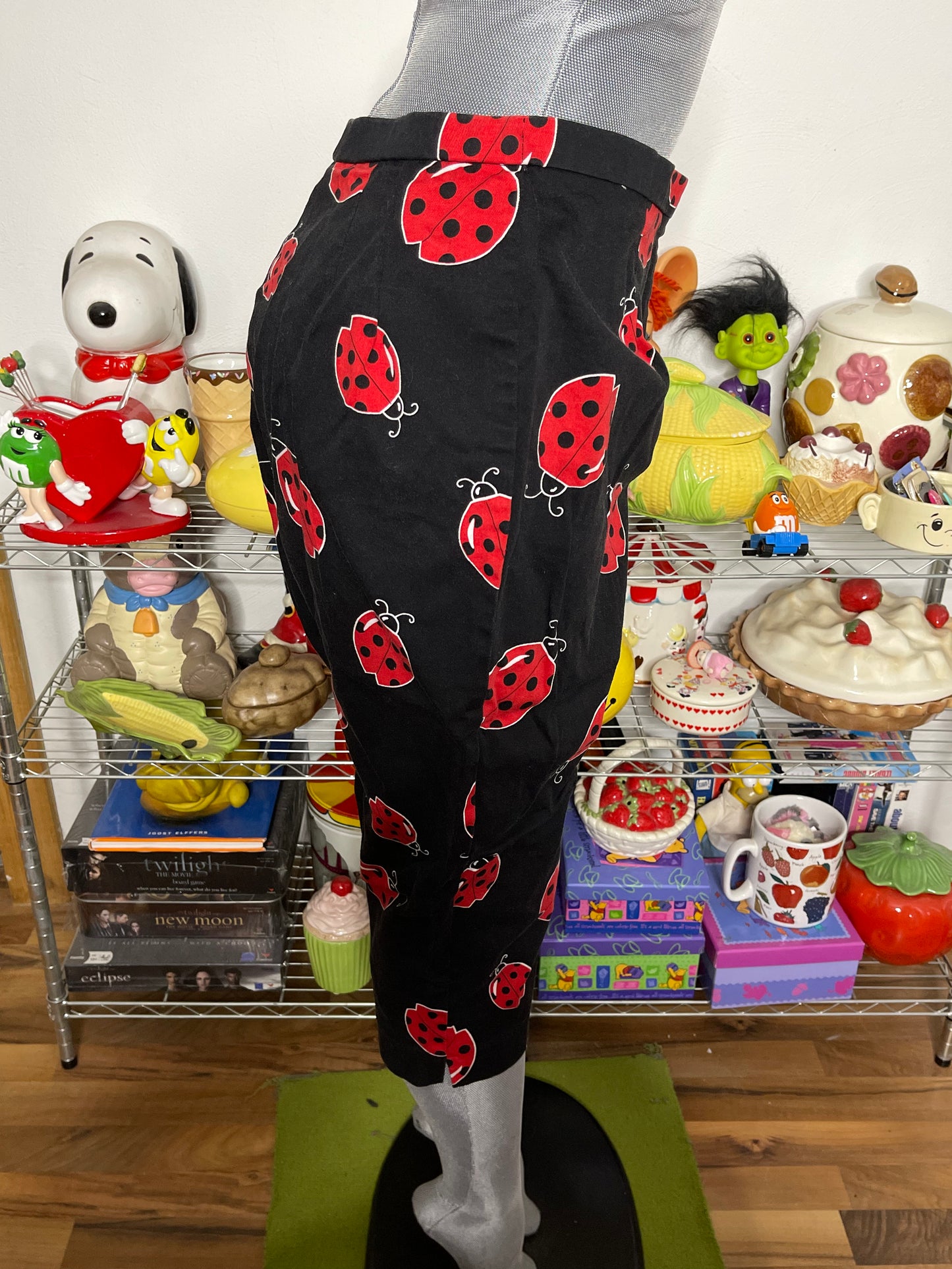 Vintage 90s  Faded Lady Bug Print High Waisted Capris Sz M