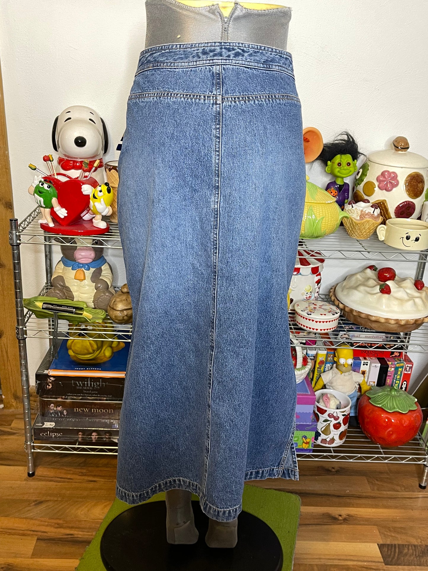 2000s Deadstock Flower Embroidered Lace Up Denim Maxi Skirt Sz 14 32in