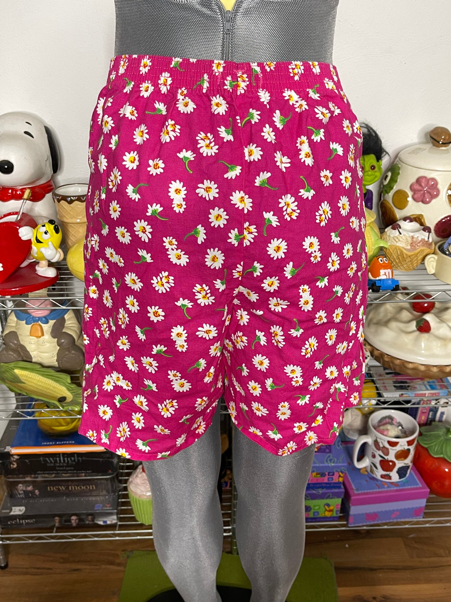Vintage 90s Pink Boxer Style Flower Print Shorts Sz XL