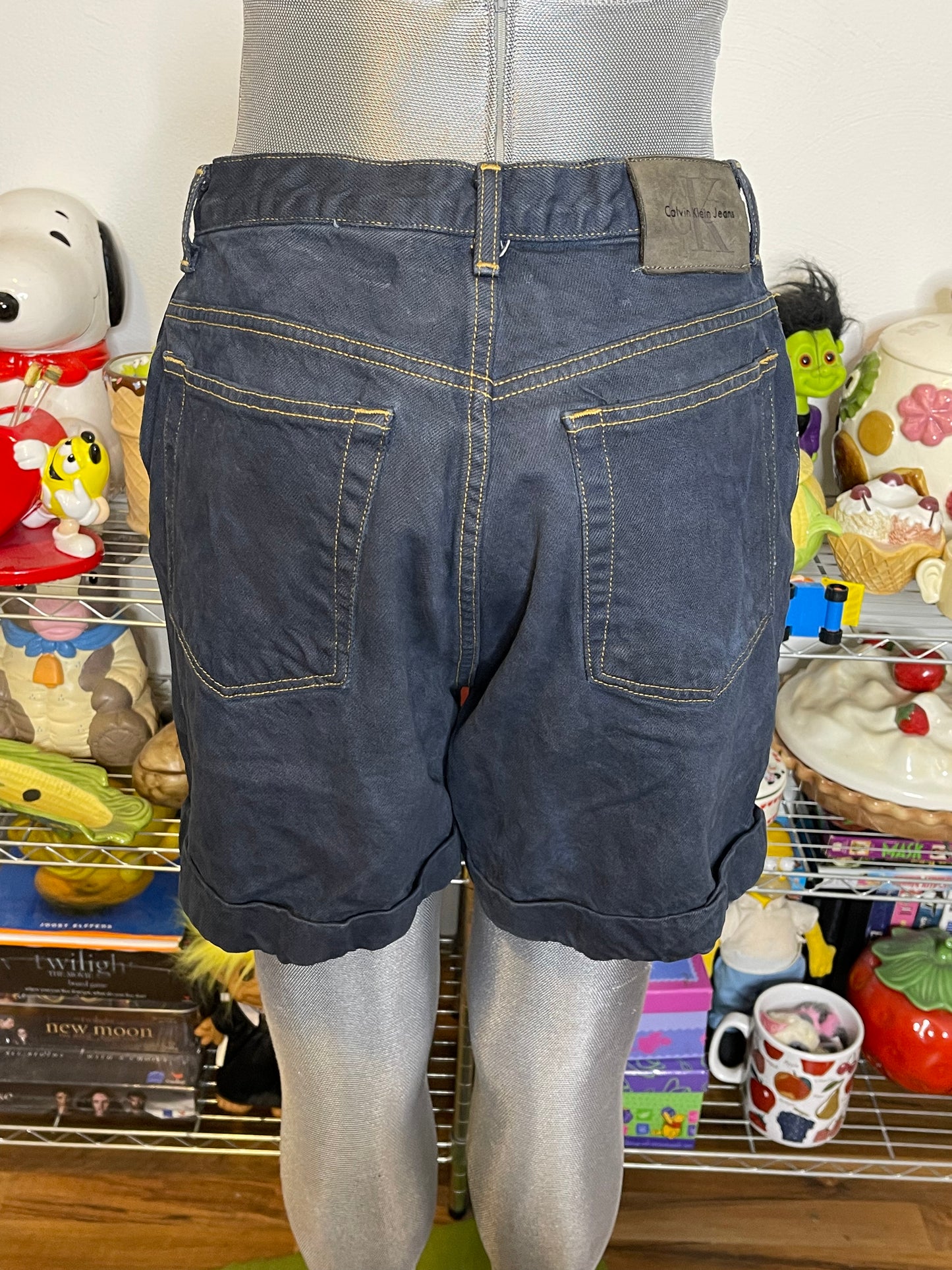 Vintage Dark Stone Blue Wash Denim Calvin Klein Cuffed Shorts Sz 12 30in