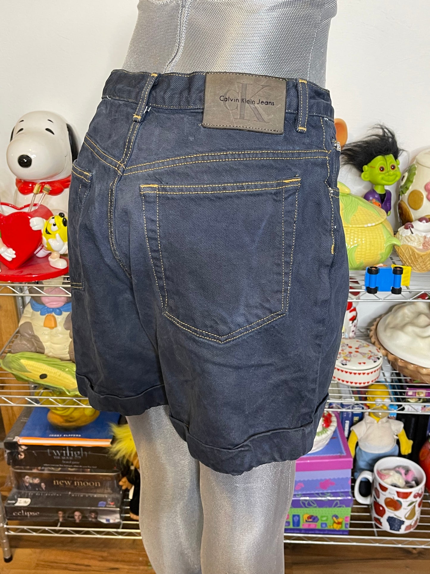 Vintage Dark Stone Blue Wash Denim Calvin Klein Cuffed Shorts Sz 12 30in