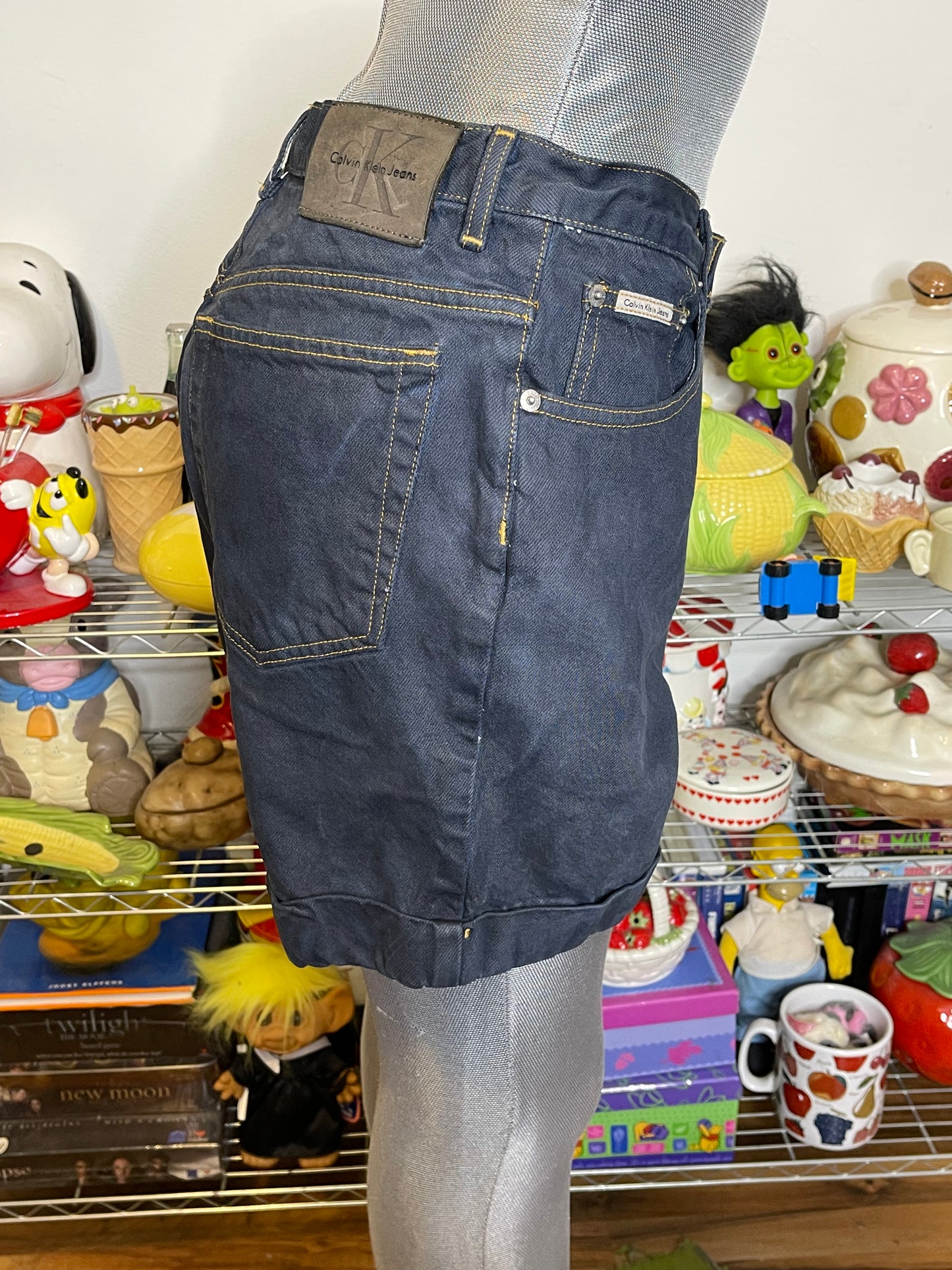 Vintage Dark Stone Blue Wash Denim Calvin Klein Cuffed Shorts Sz 12 30in