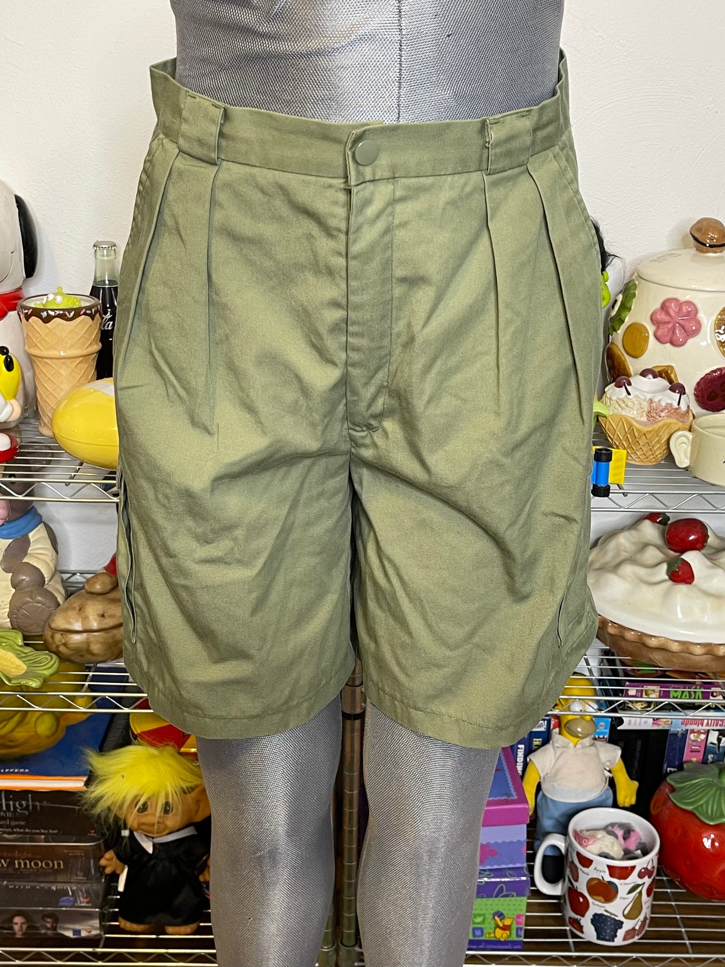Vintage High Waisted Green Pleated Trouser Cargo Shorts Sz 27in