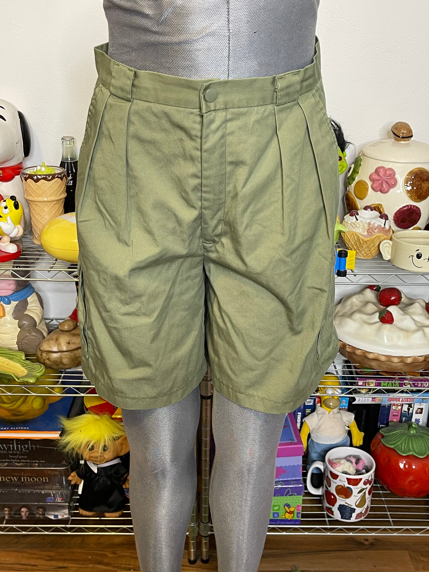 Vintage High Waisted Green Pleated Trouser Cargo Shorts Sz 27in