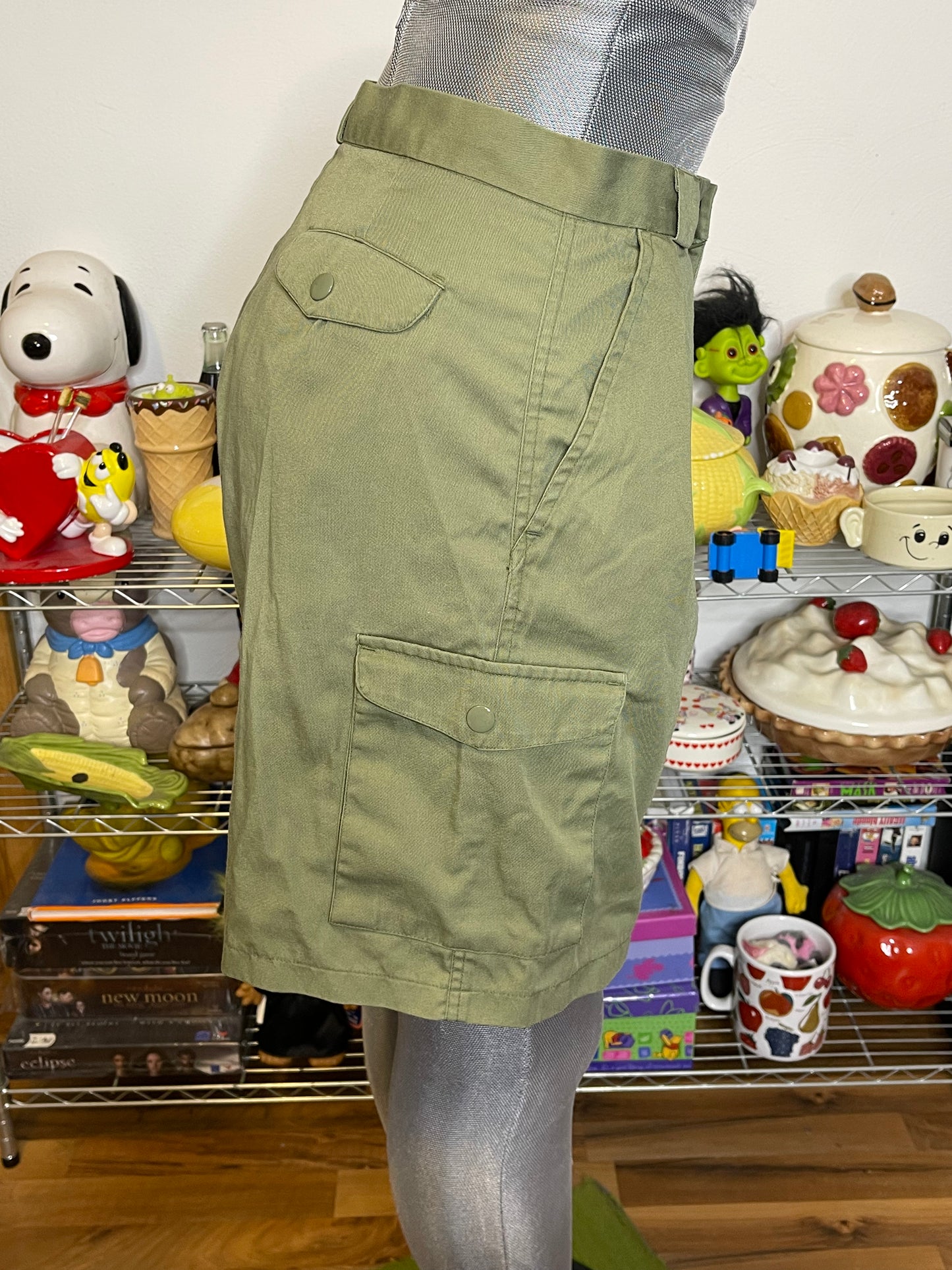 Vintage High Waisted Green Pleated Trouser Cargo Shorts Sz 27in
