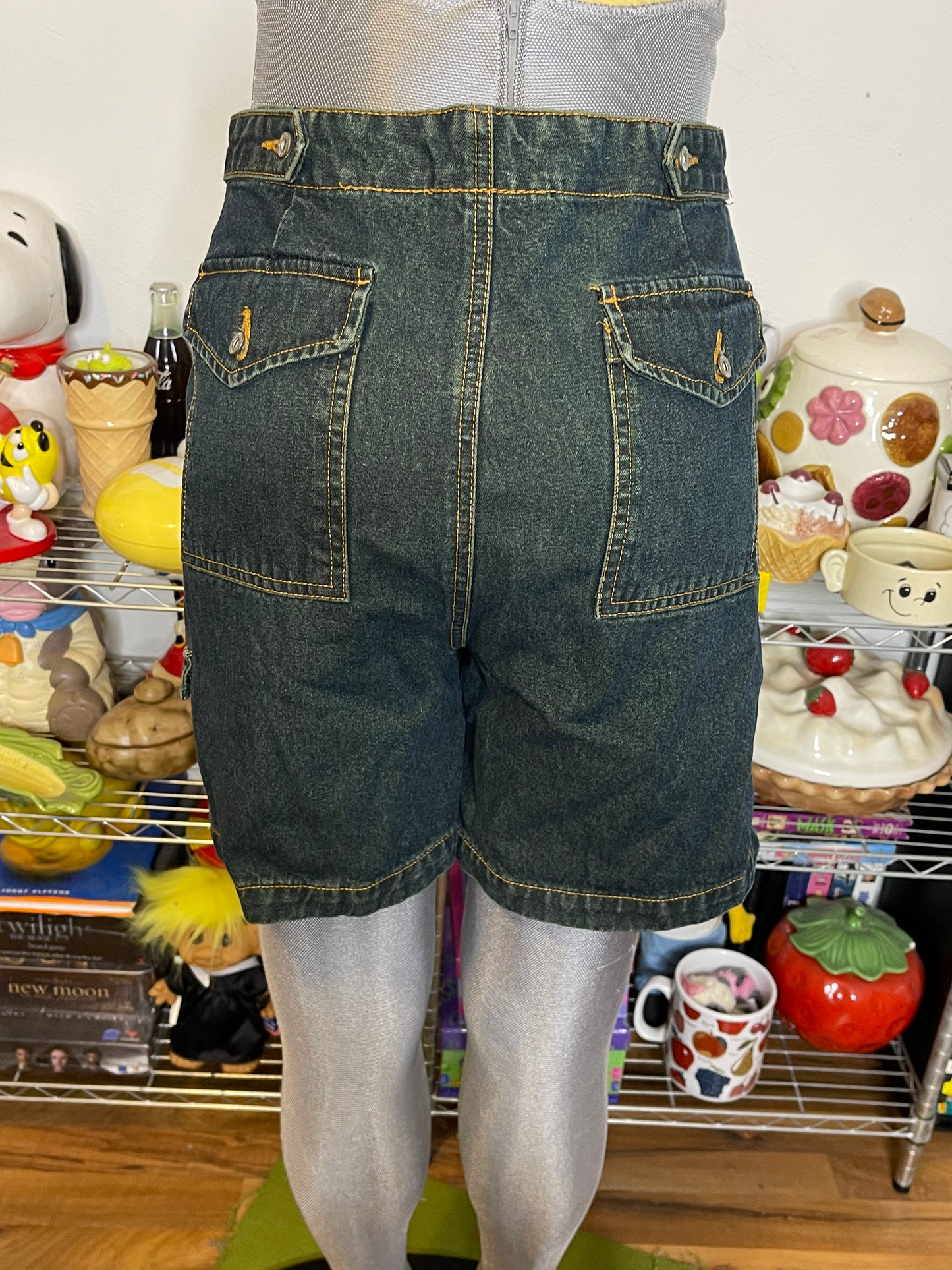 2000s Warm Tone Dark Denim Cargo Shorts Sz 10 31in