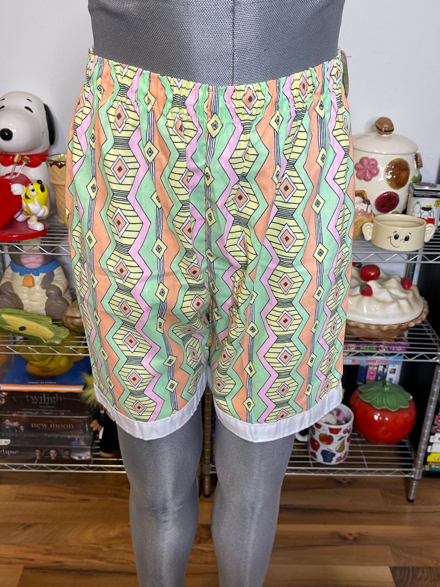 Vintage Deadstock Geometric Pastel Print Boxer Style Shorts Sz M/L