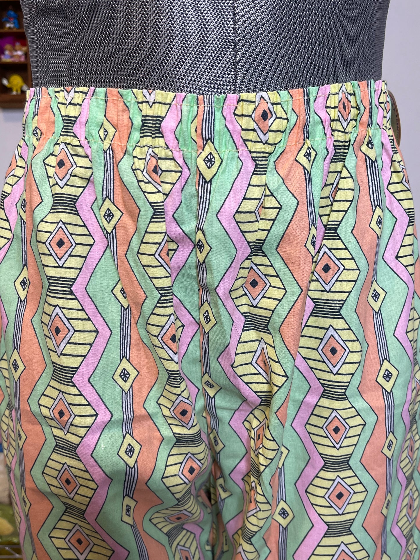 Vintage Deadstock Geometric Pastel Print Boxer Style Shorts Sz M/L