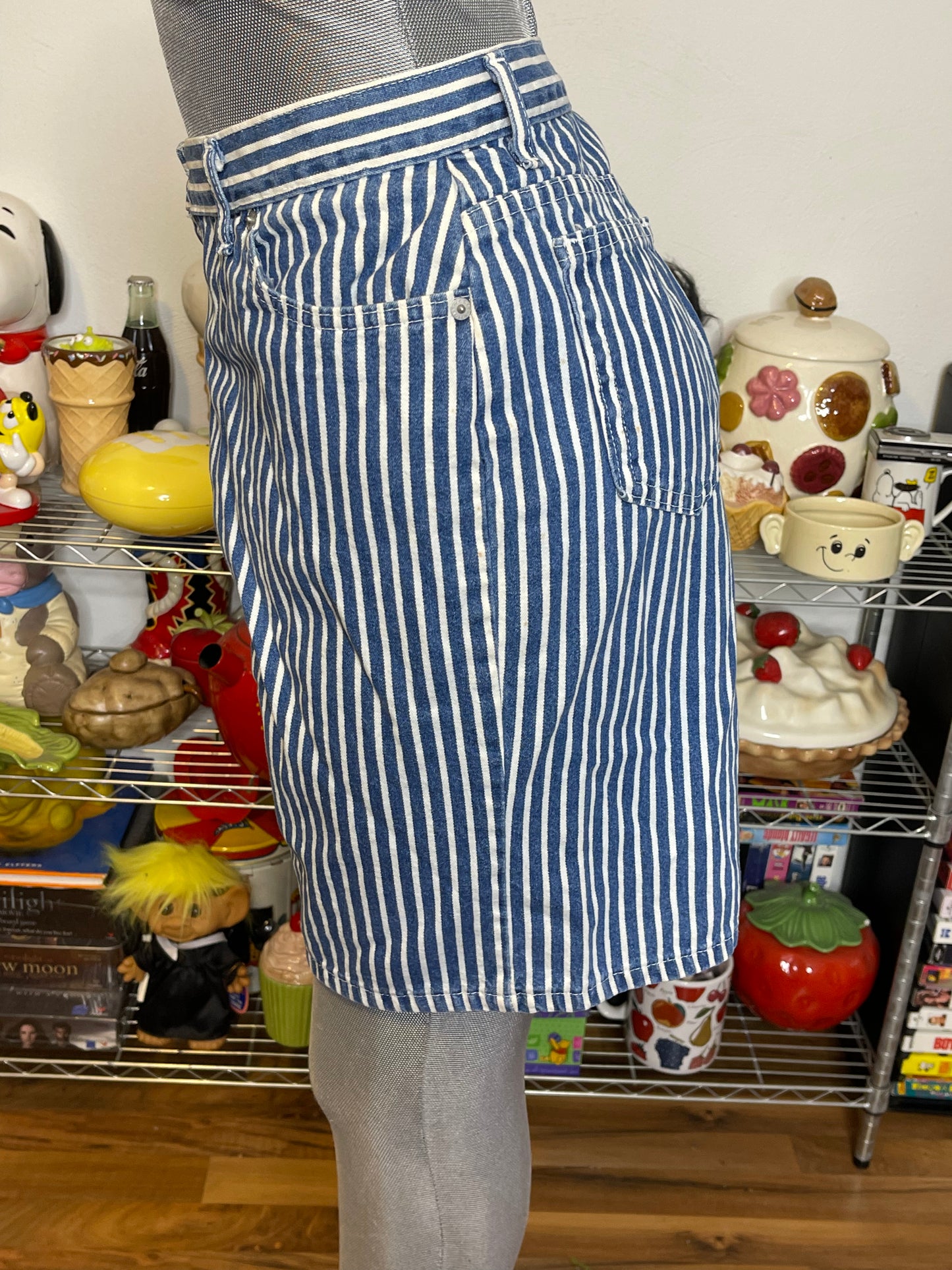 Vintage Blue & White Striped High Waisted Shorts Sz 18 33in