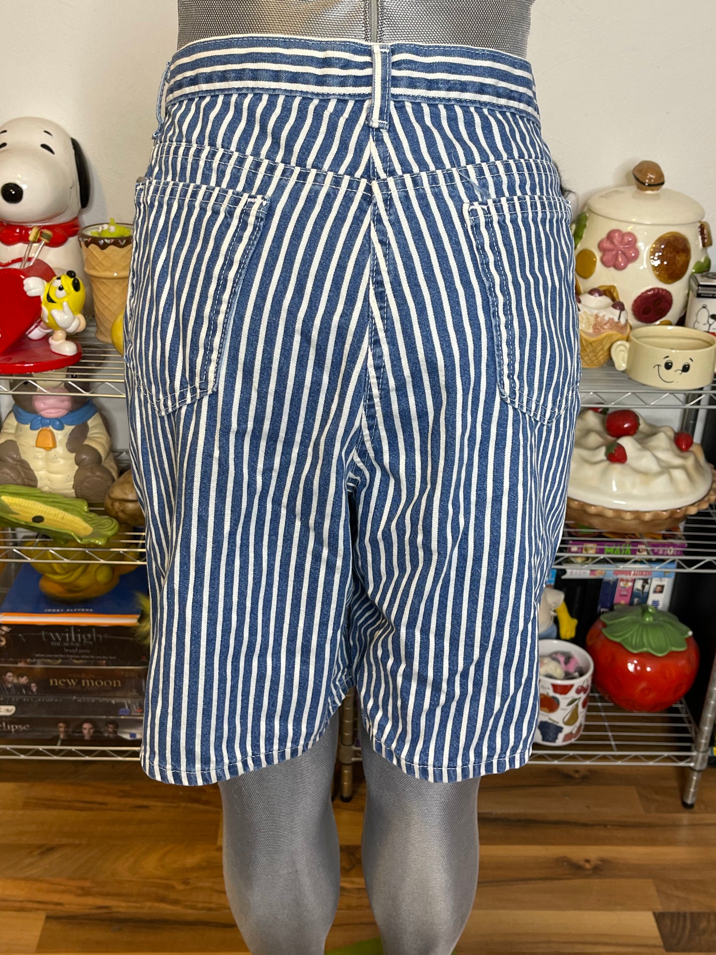 Vintage Blue & White Striped High Waisted Shorts Sz 18 33in