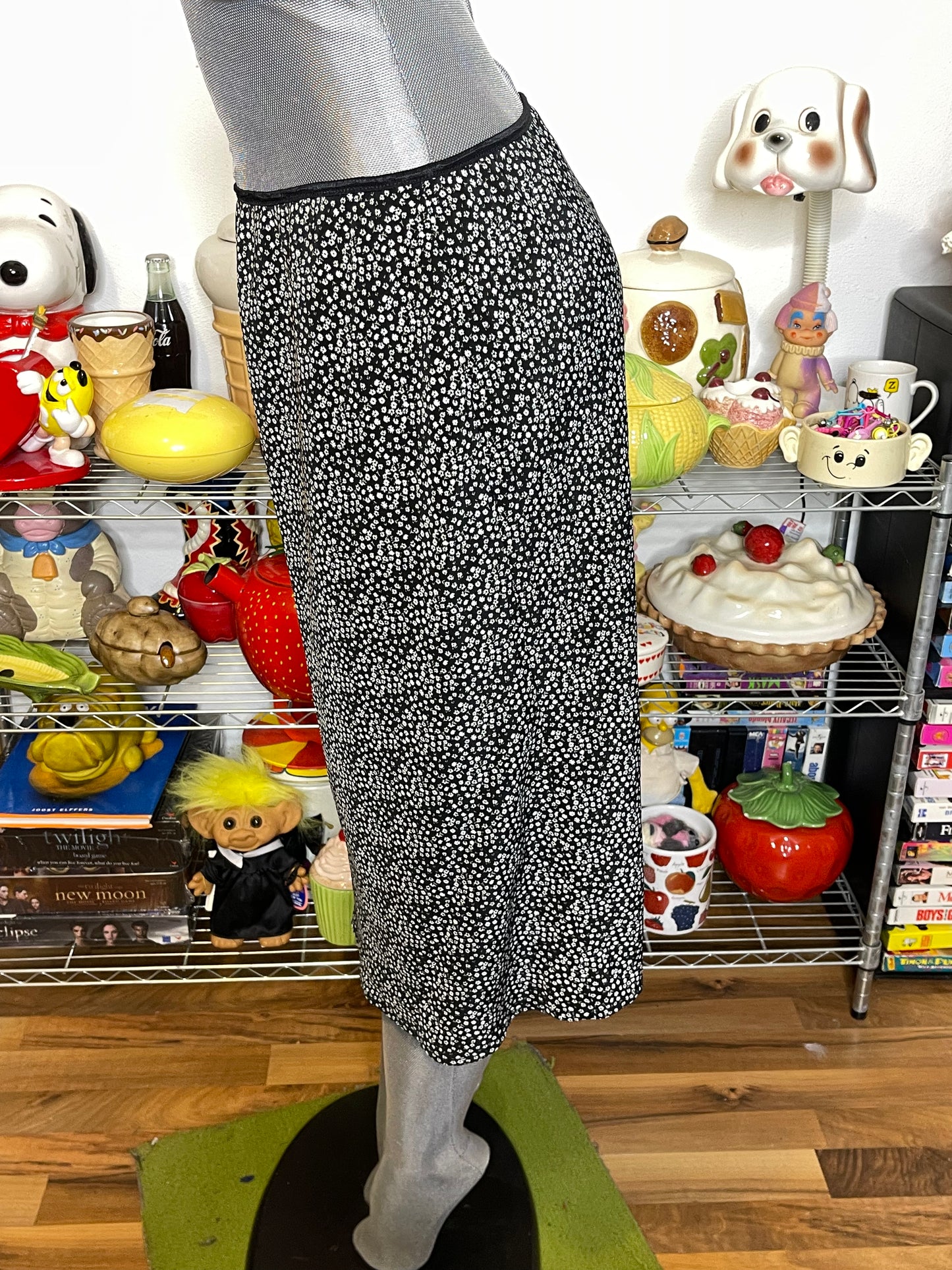 Vintage Black Flower Print Midi Skirt Sz M/L