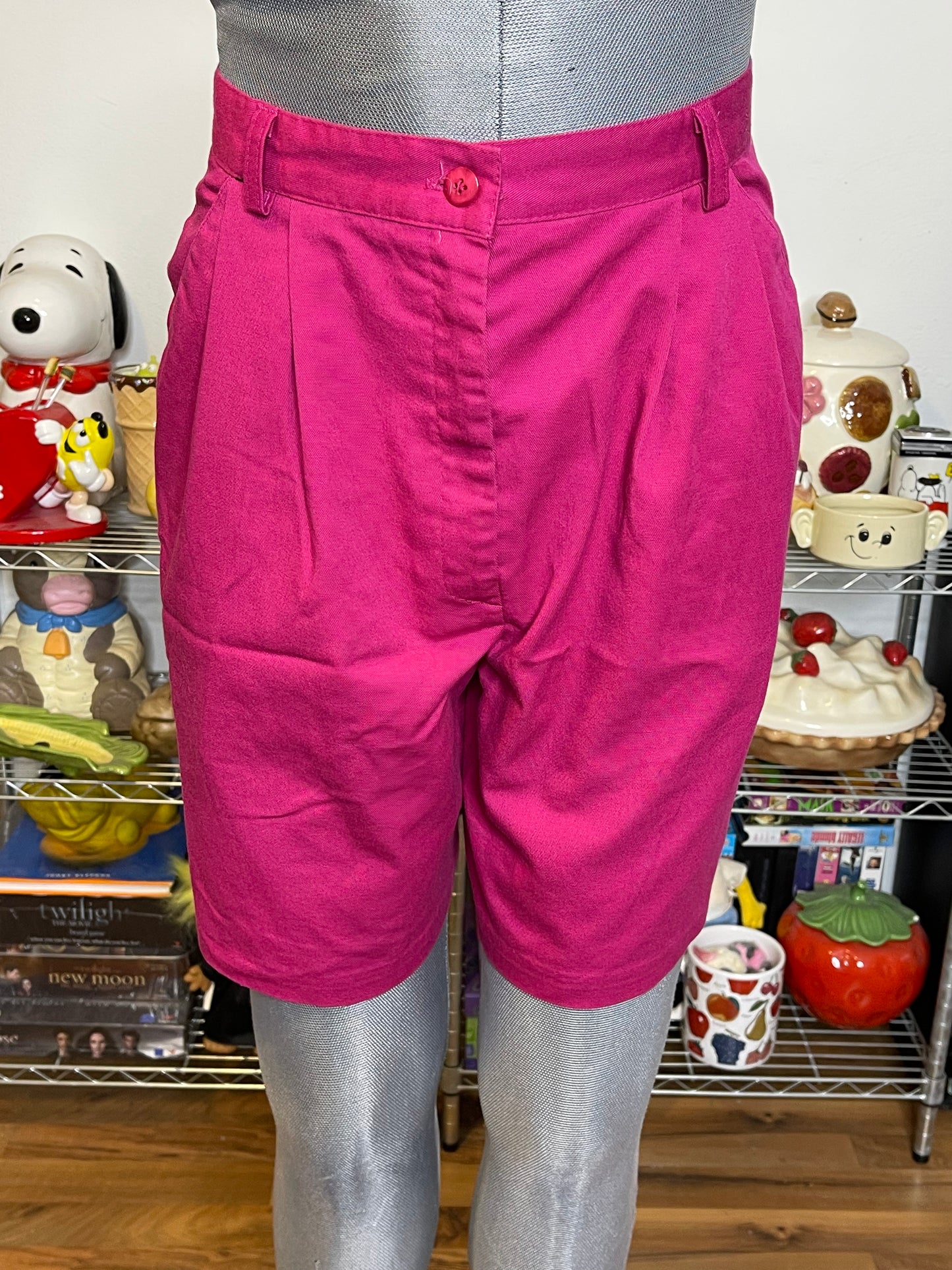 Vintage High Waisted Magenta Pleated Trouser Shorts Sz 27in