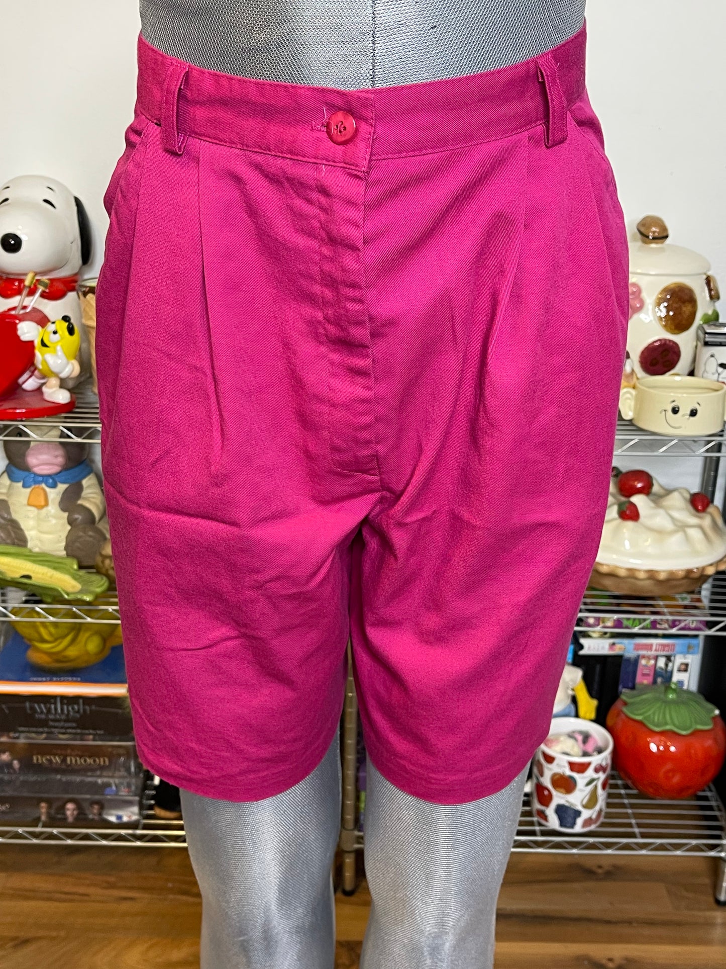 Vintage High Waisted Magenta Pleated Trouser Shorts Sz 27in