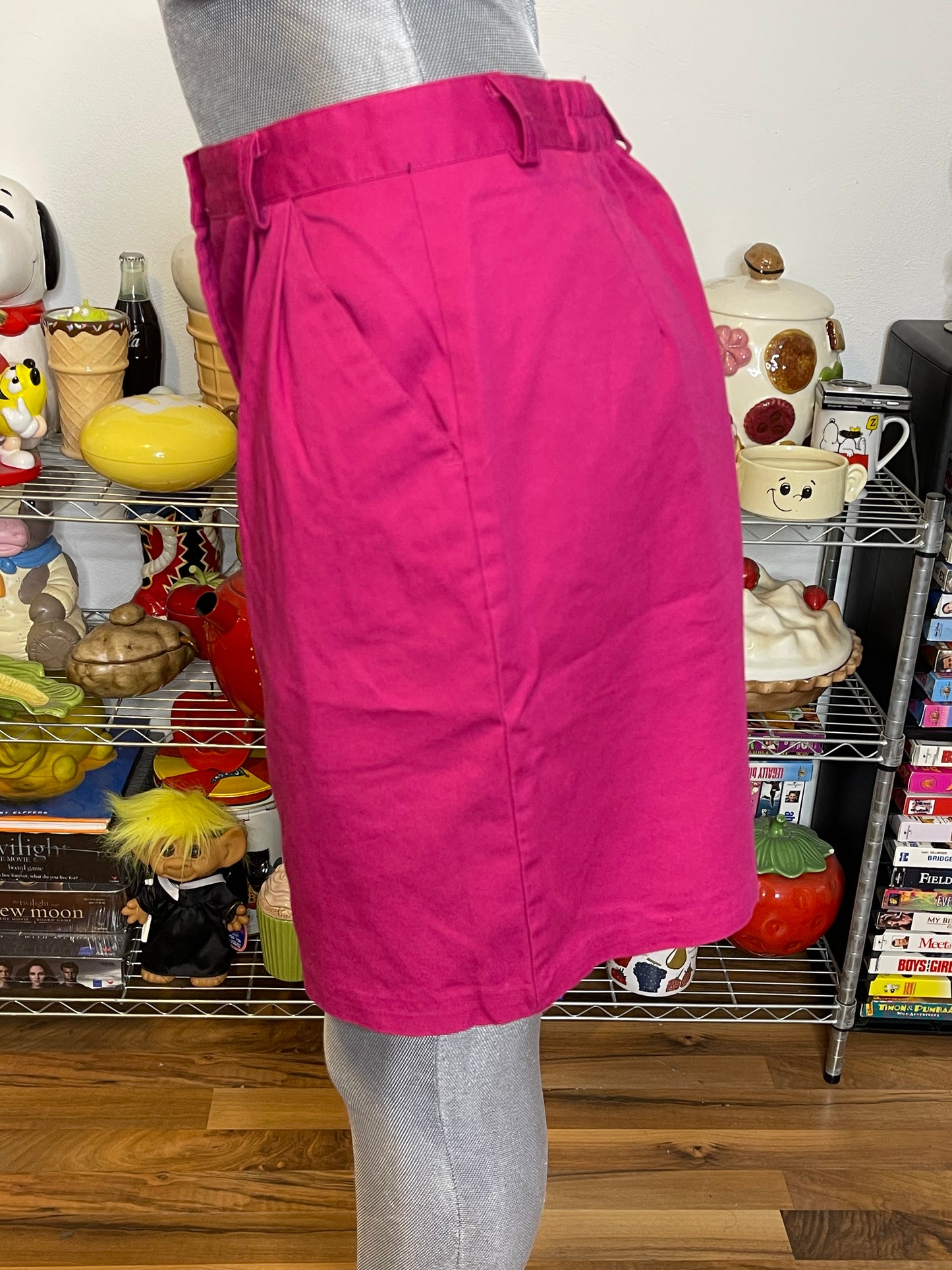 Vintage High Waisted Magenta Pleated Trouser Shorts Sz 27in