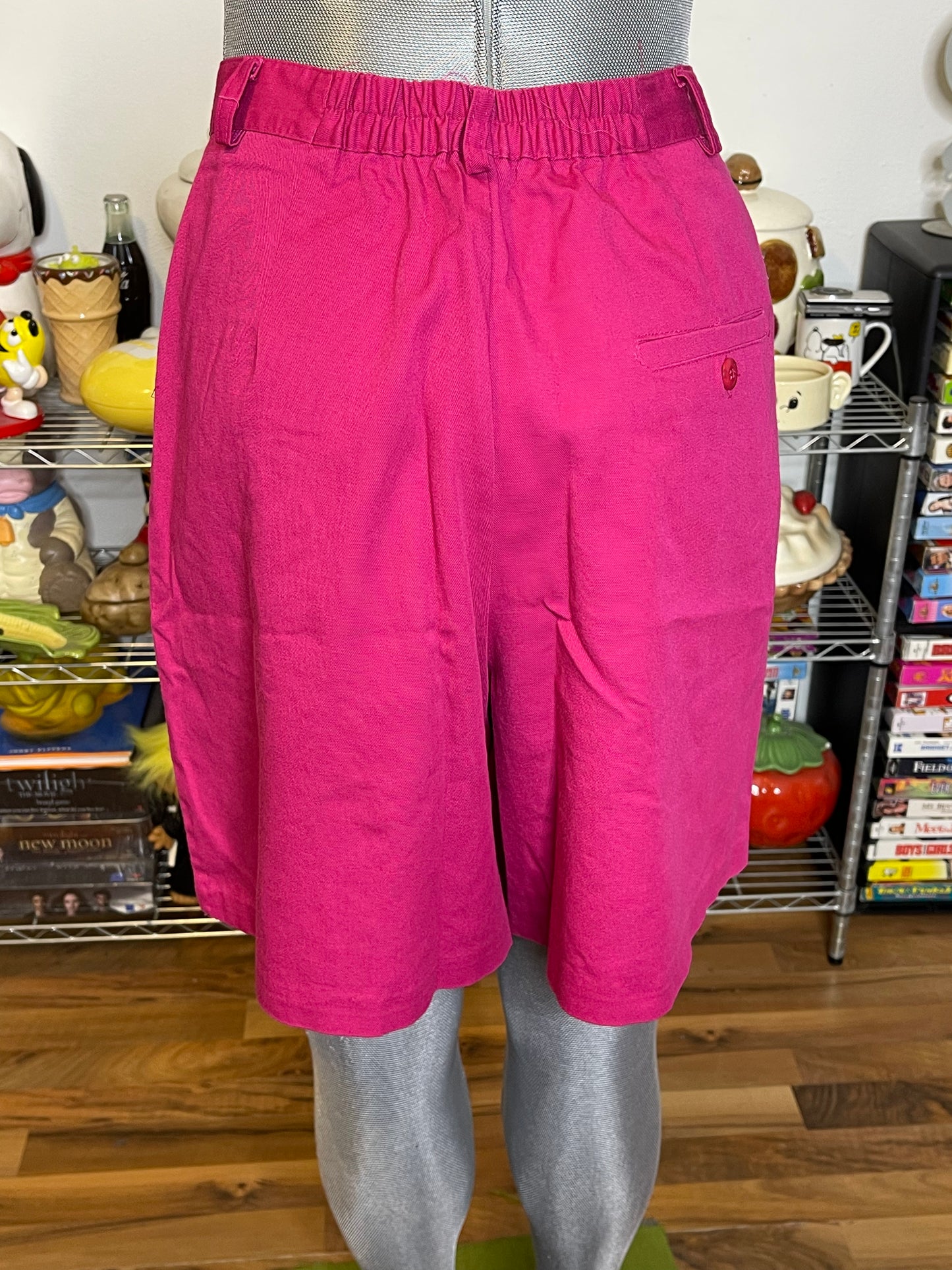 Vintage High Waisted Magenta Pleated Trouser Shorts Sz 27in