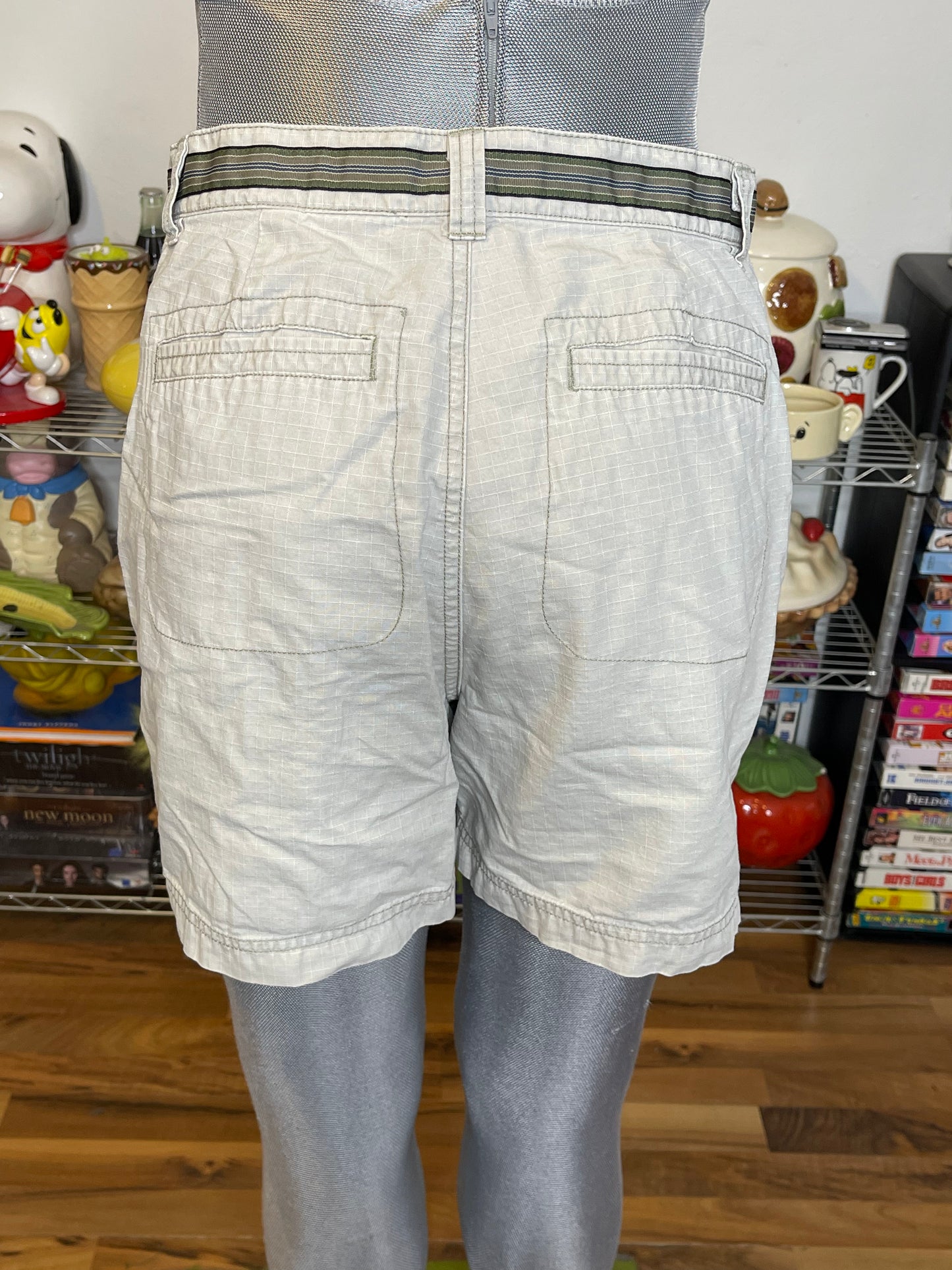2000s Sporty Columbia Khaki Hiking Cargo Shorts Sz 28in