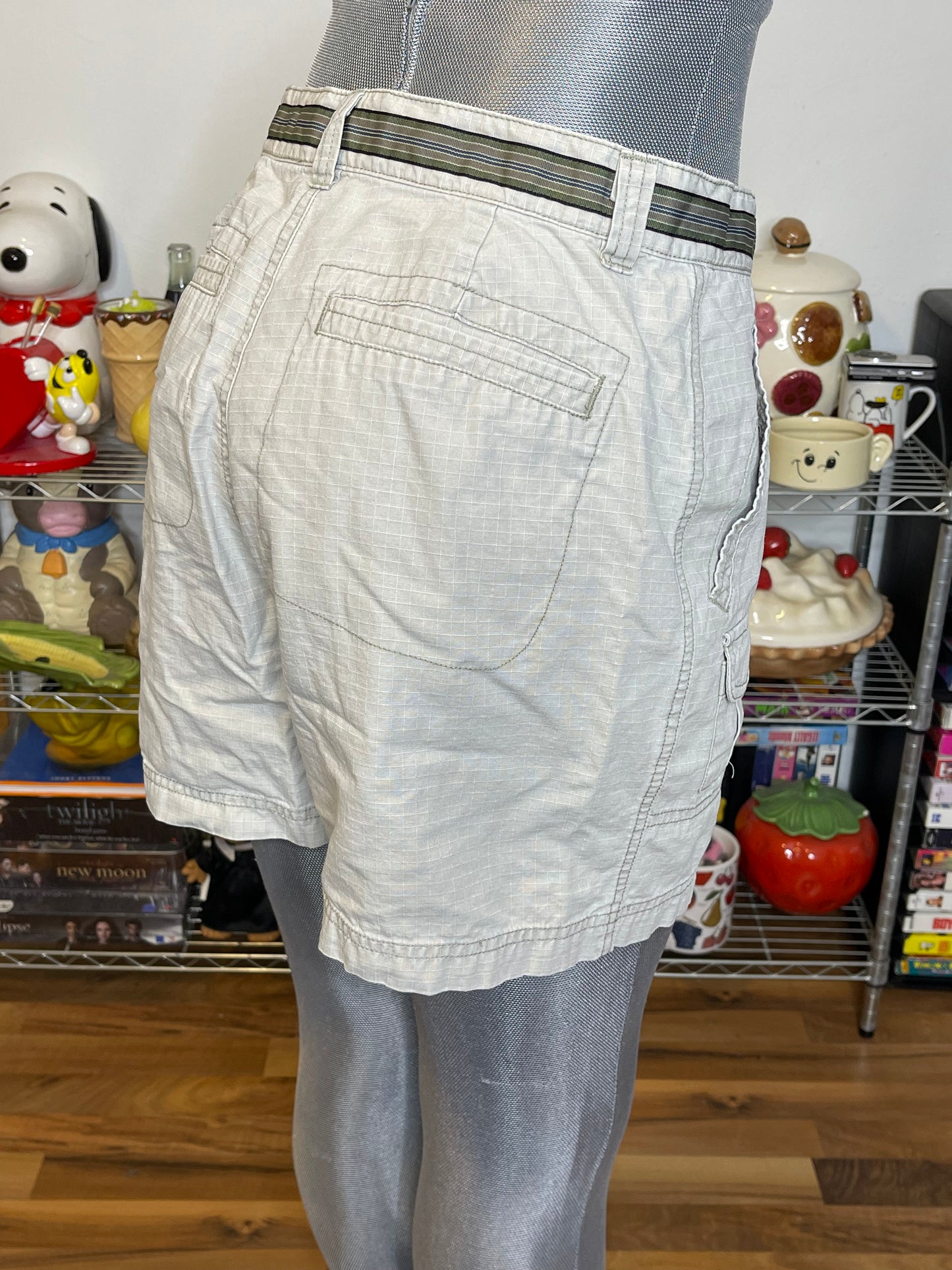 2000s Sporty Columbia Khaki Hiking Cargo Shorts Sz 28in