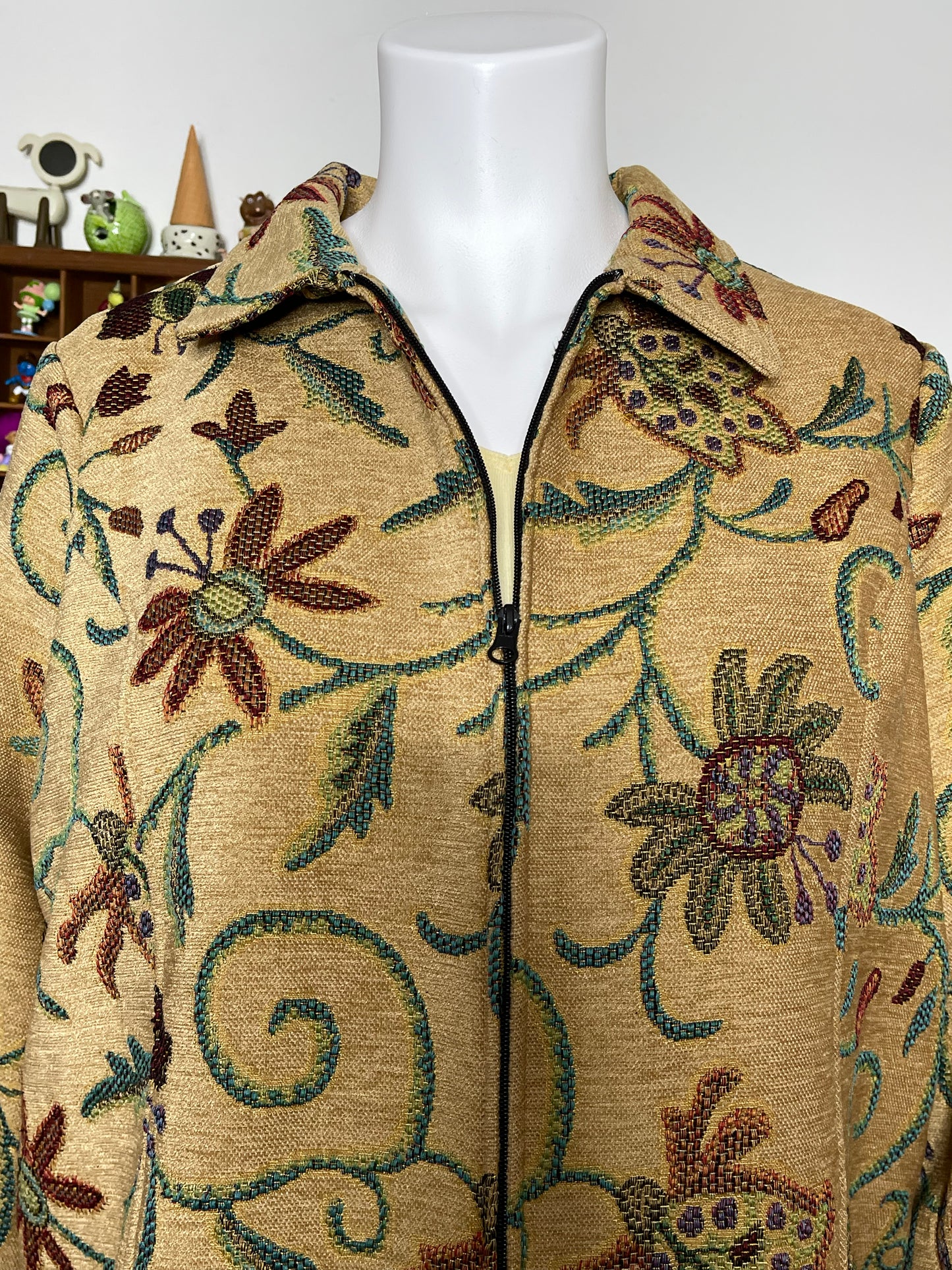 Vintage floral tapestry style jacket sz XXL