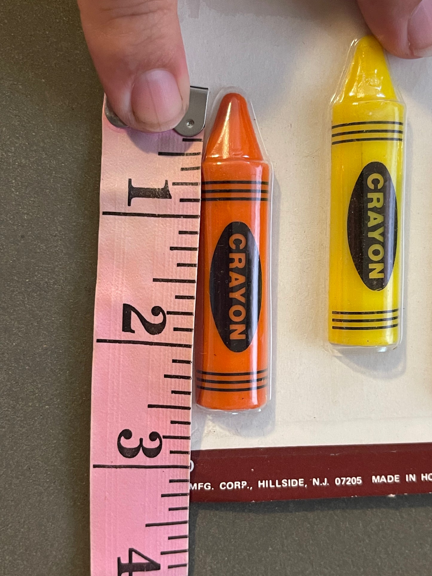 Vintage Arjon Crayon Magnets Memo Holders (A)
