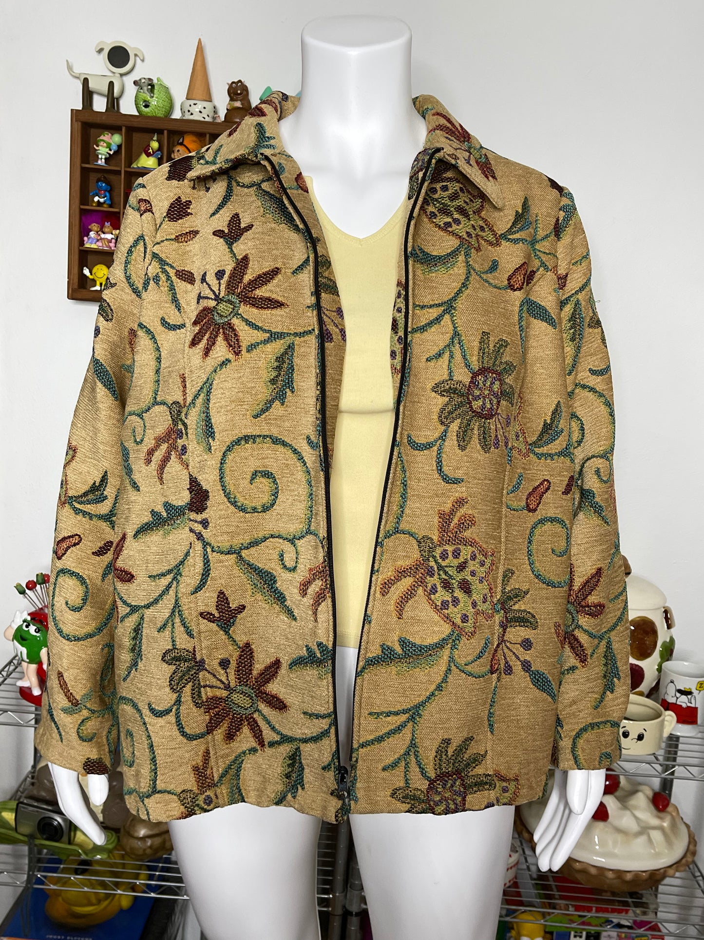 Vintage floral tapestry style jacket sz XXL
