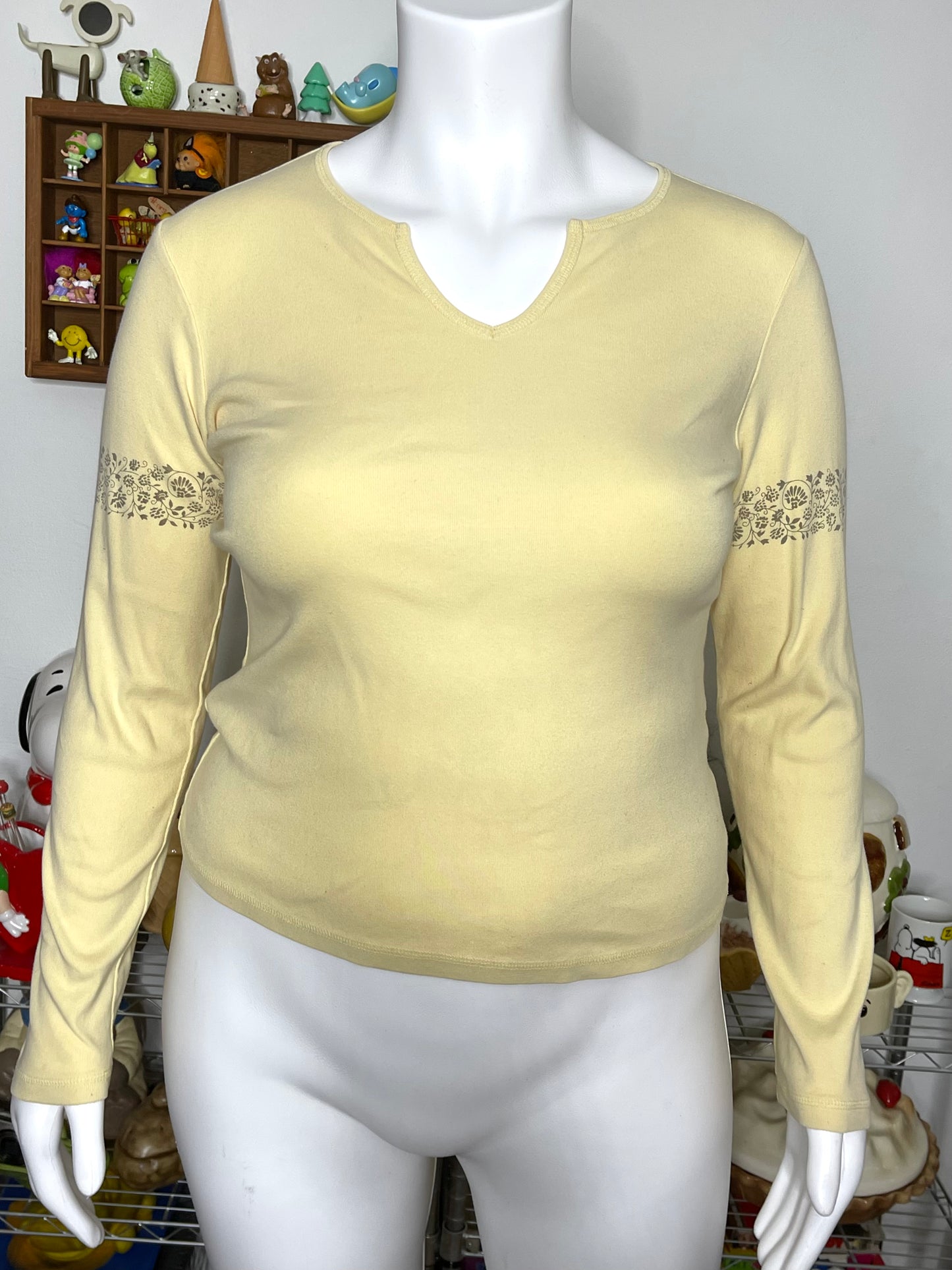 Vintage 90s Pale Yellow Mandala Gap Long Sleeve sz L