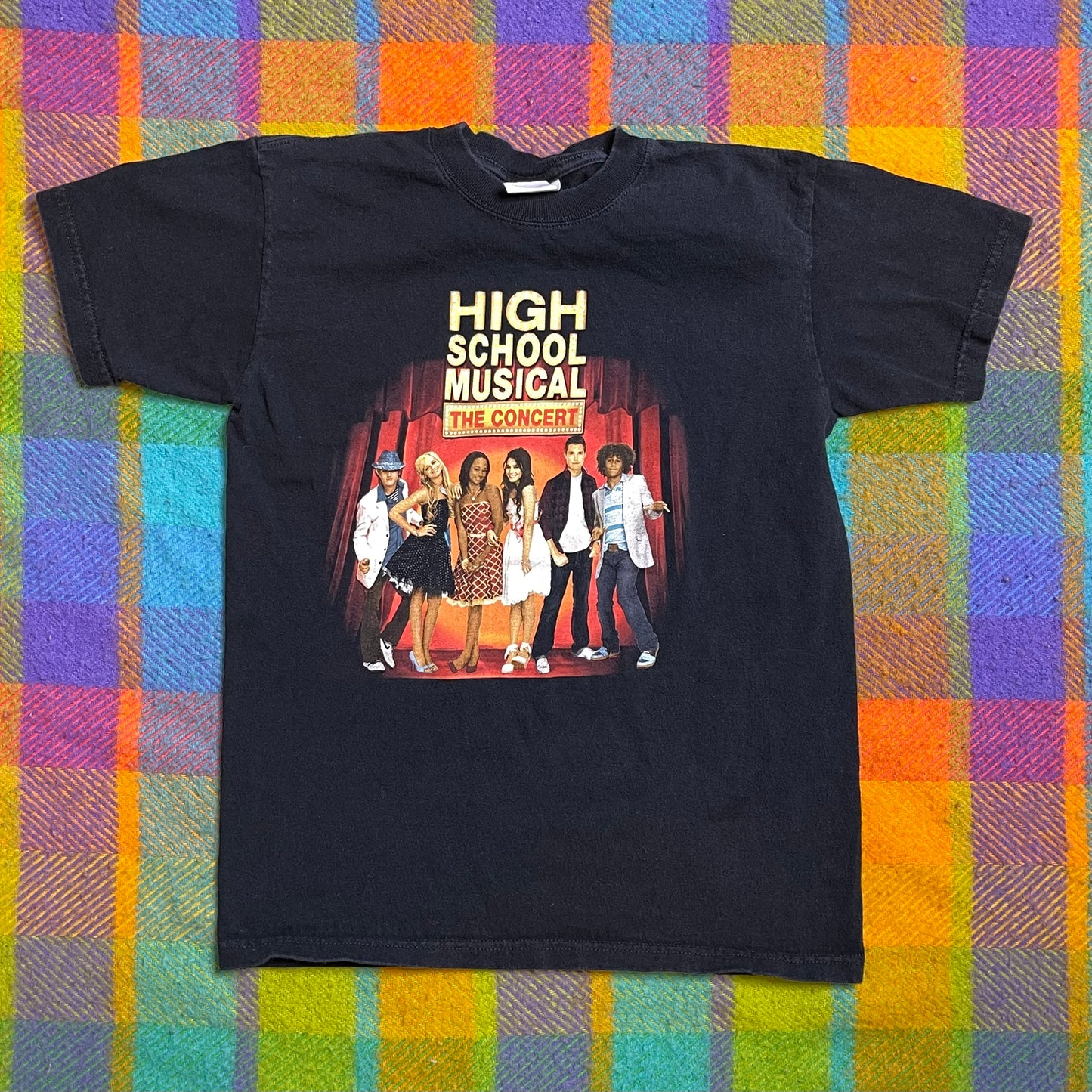 2000s High School Musical On Tour Graphic Kids Tee Sz L