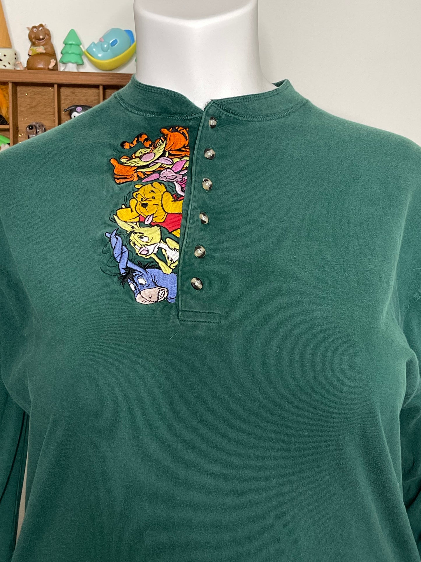 90s Winnie the pooh & friends green emboridered long sleeve sz XL
