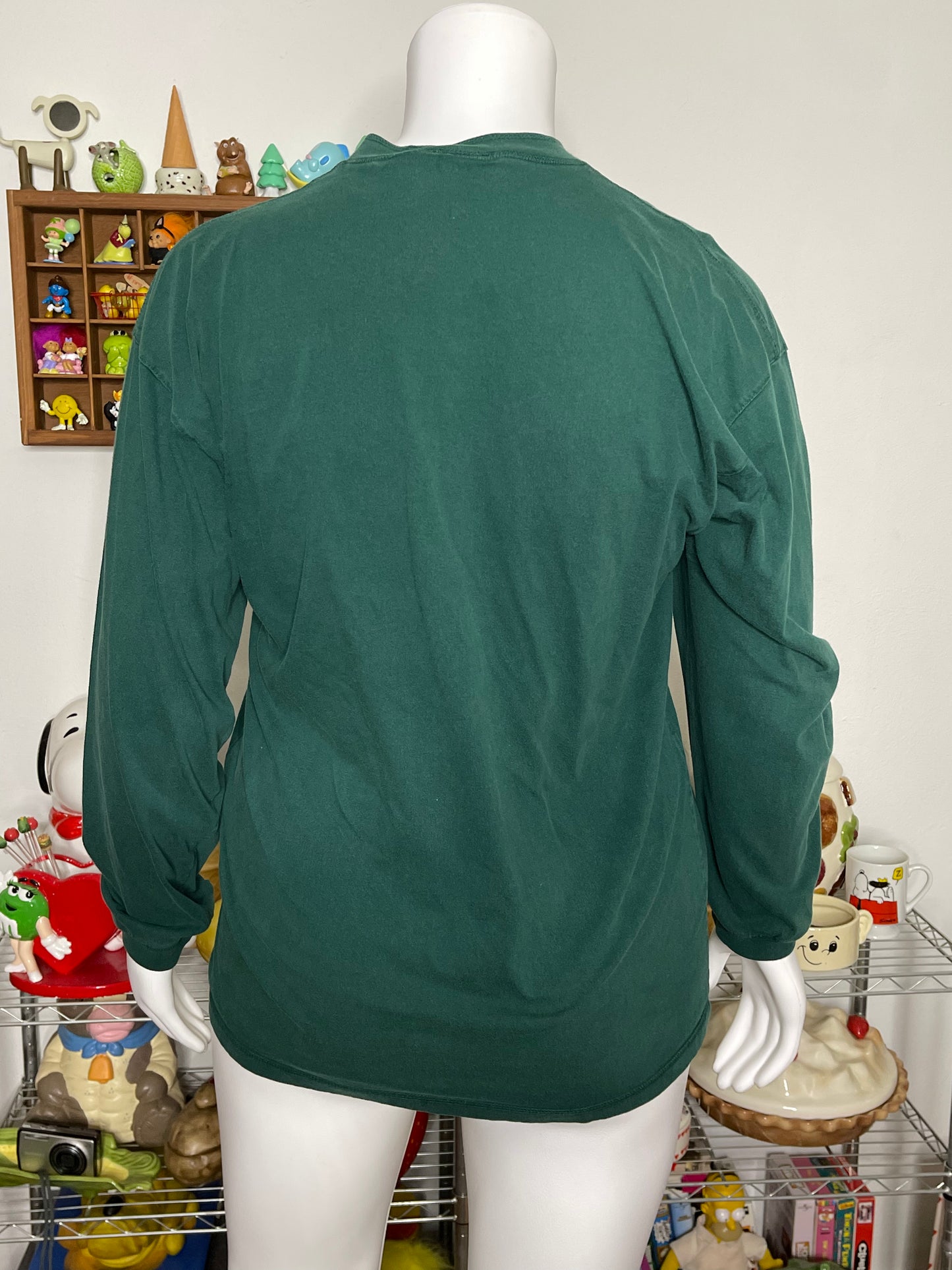 90s Winnie the pooh & friends green emboridered long sleeve sz XL