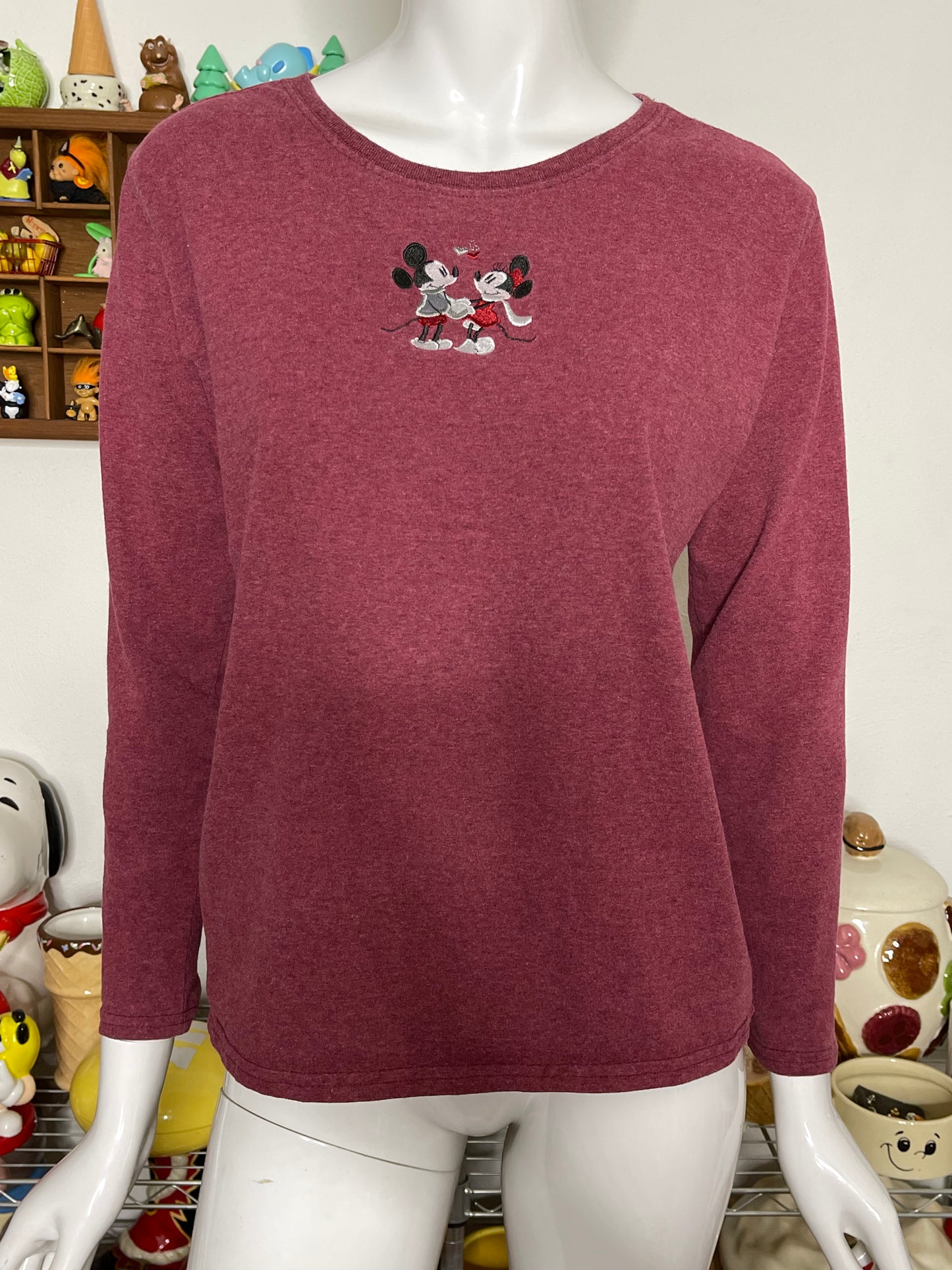 2000s Mickey & Minnie Mouse Winter Love Long Sleeve Sz M
